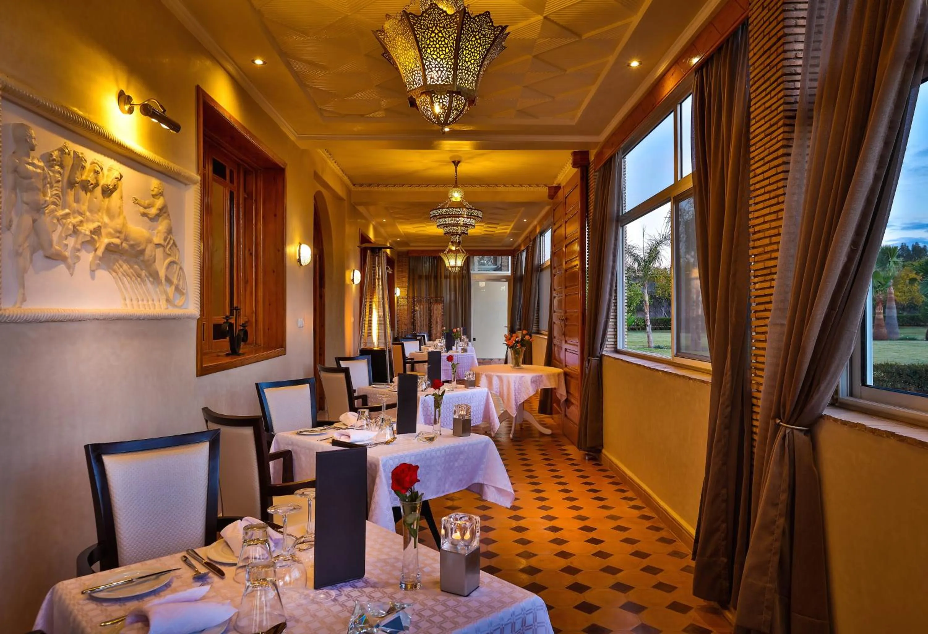 Restaurant/places to eat in Palais Amador