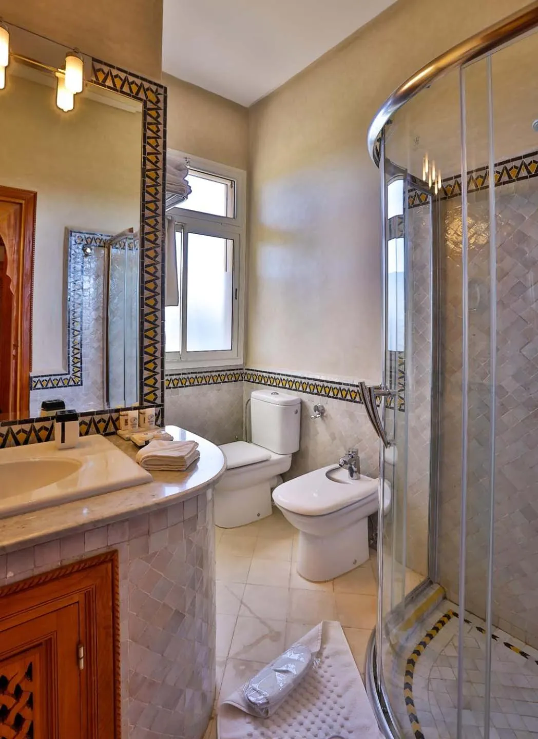 Shower in Palais Amador