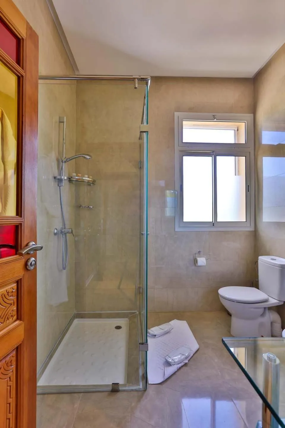 Shower in Palais Amador