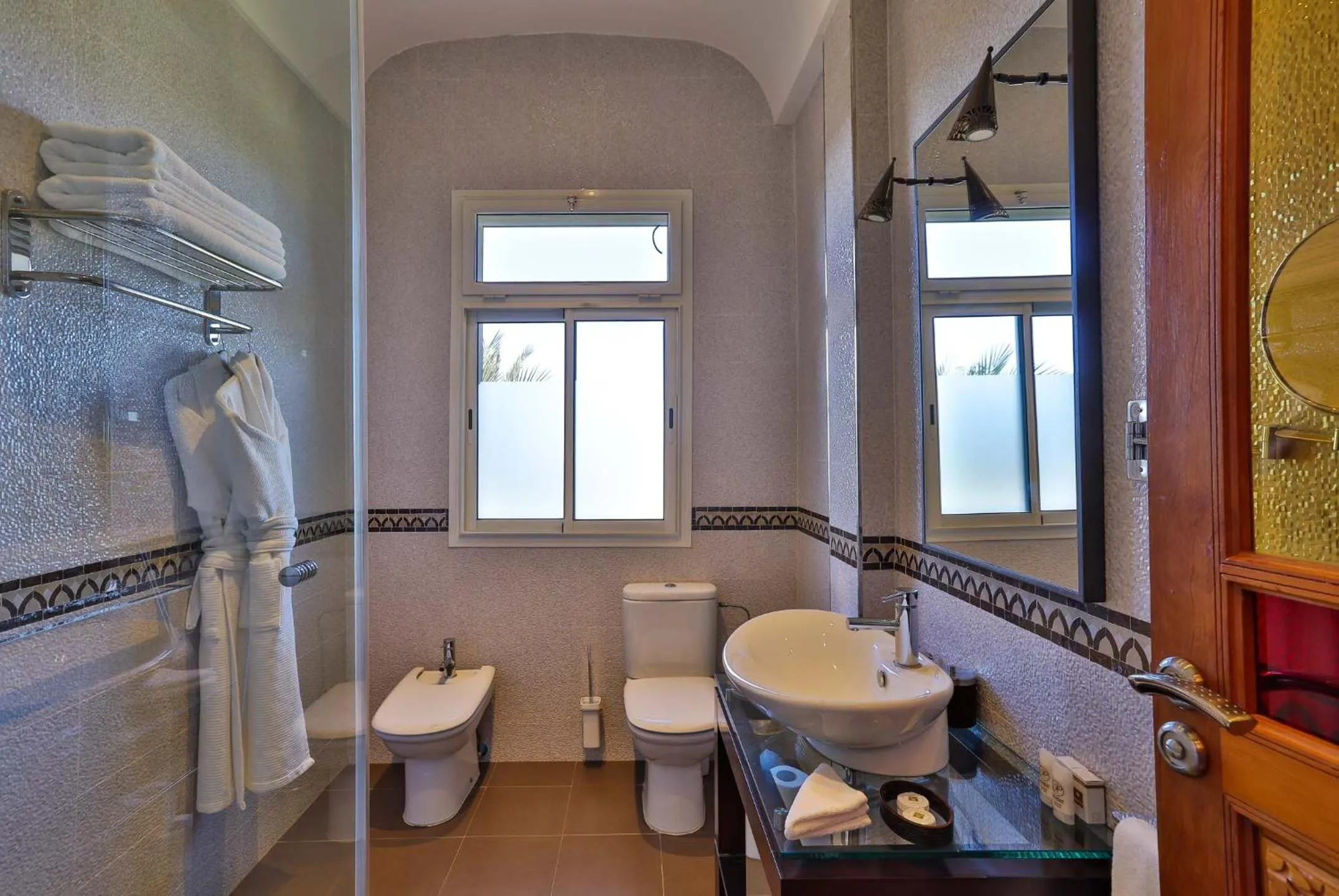 Shower in Palais Amador