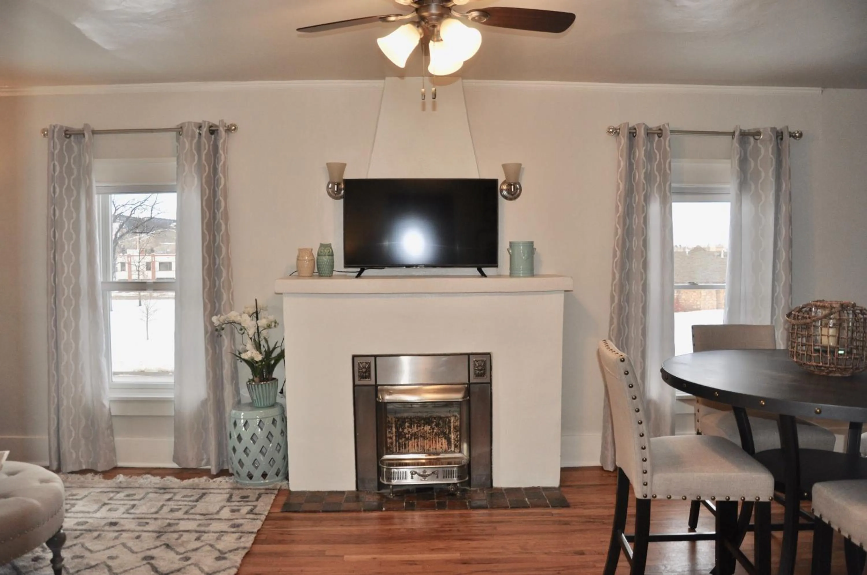 Cozy 2 BDRM Vacation Rental - 1 Mile to Dtwn Rapid City