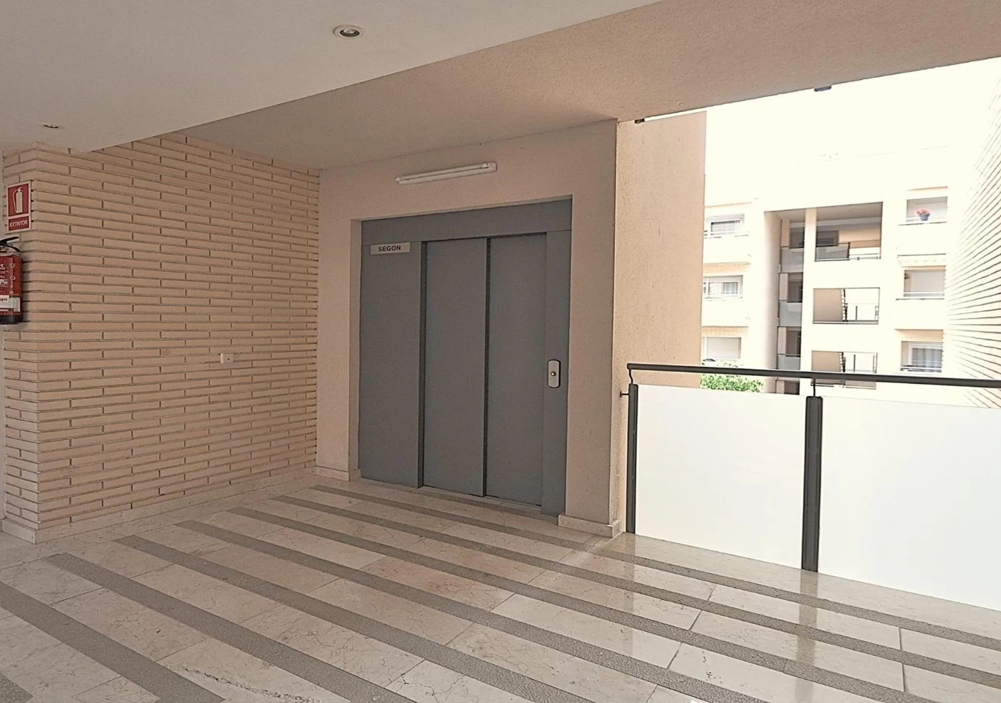 Property building in Santa Clotilde