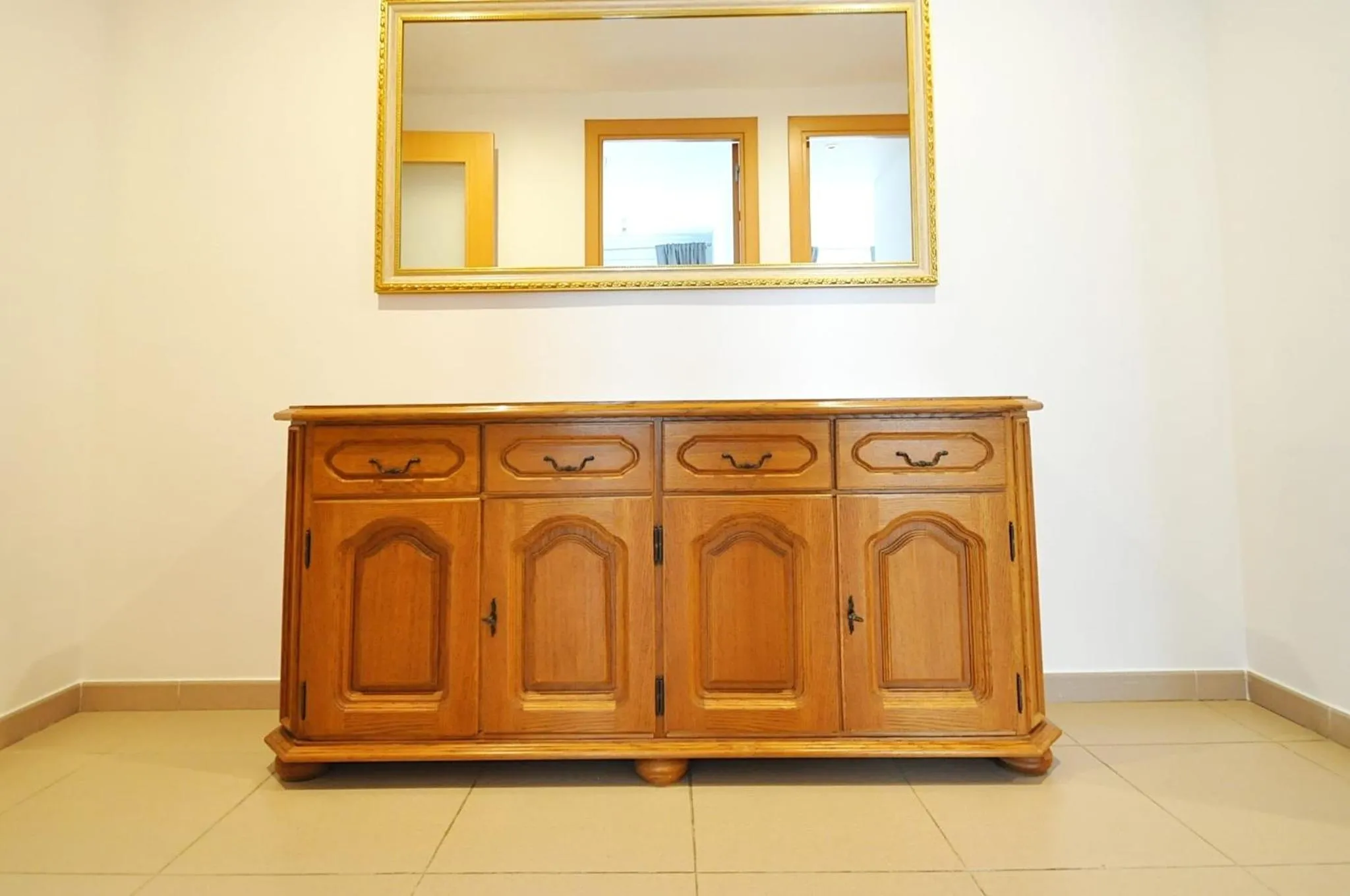 wardrobe in Santa Clotilde