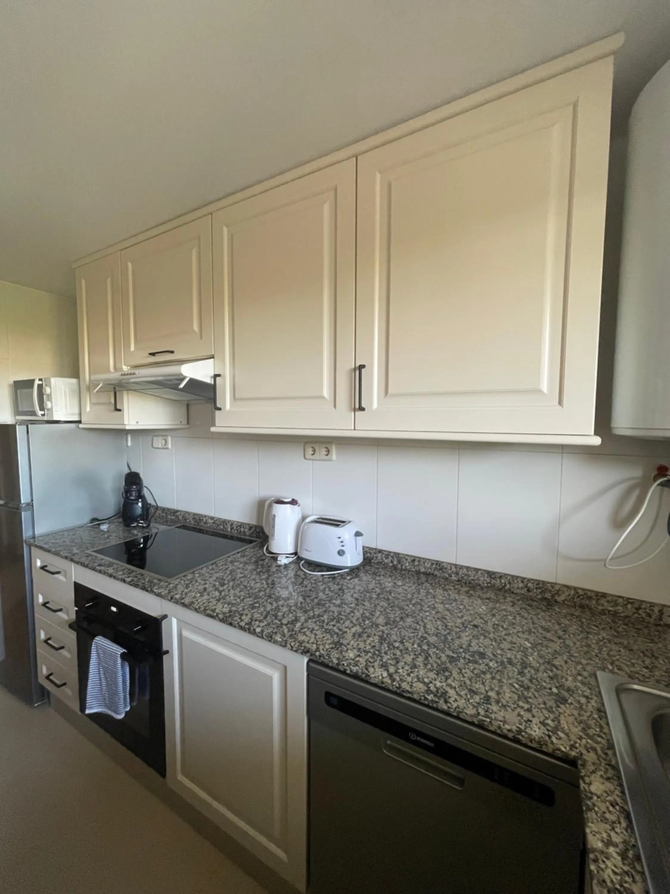 microwave in Santa Clotilde