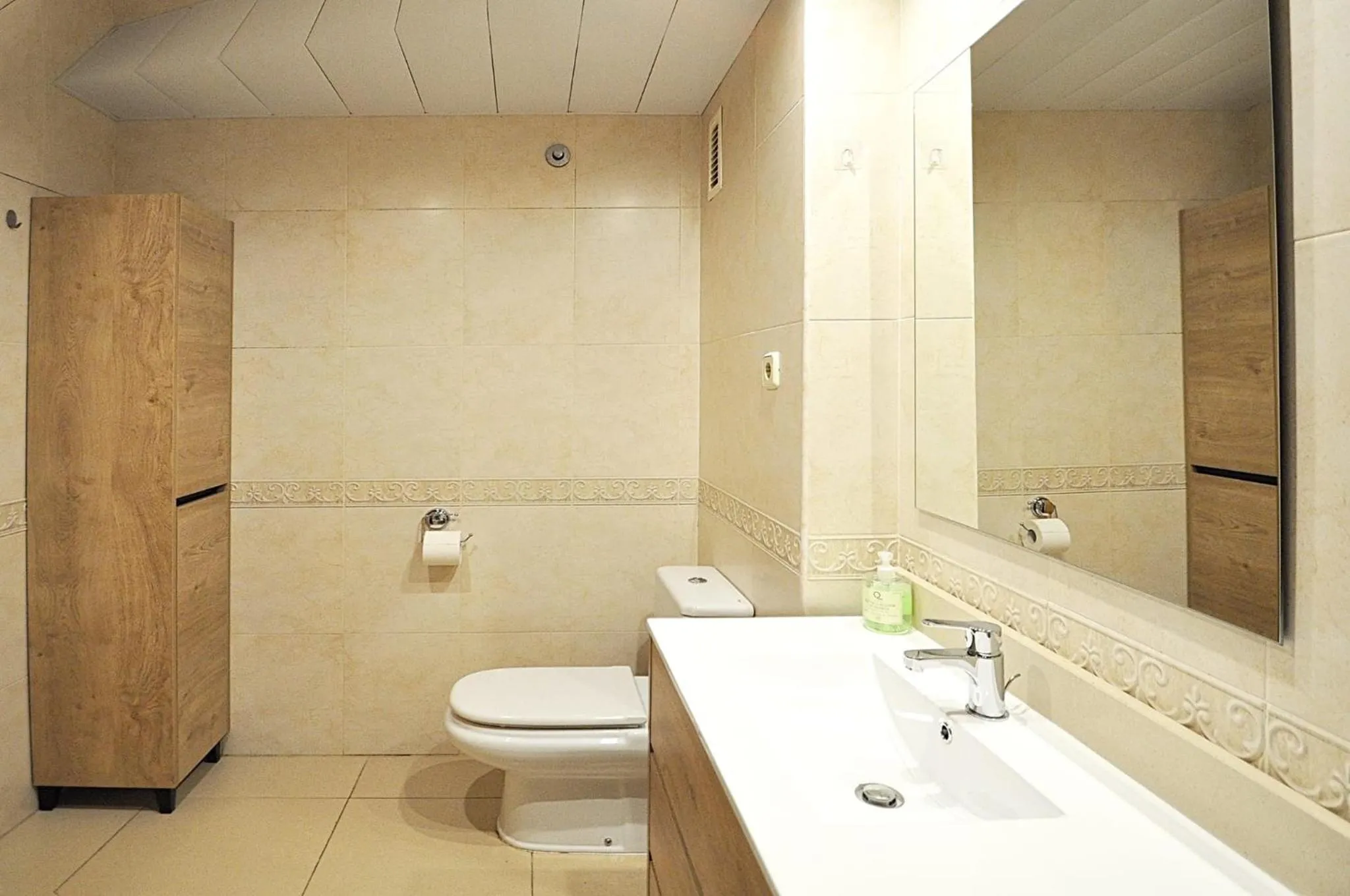 Toilet in Santa Clotilde