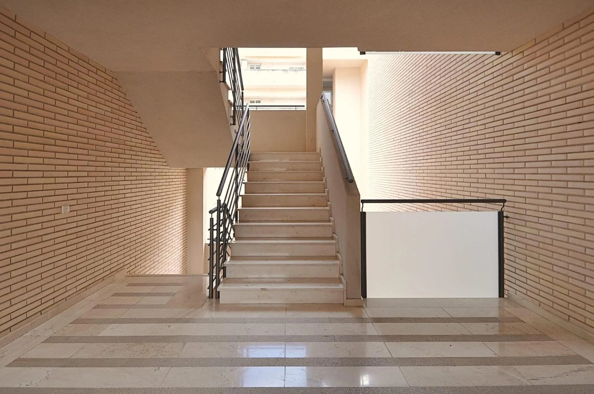 Property building in Santa Clotilde
