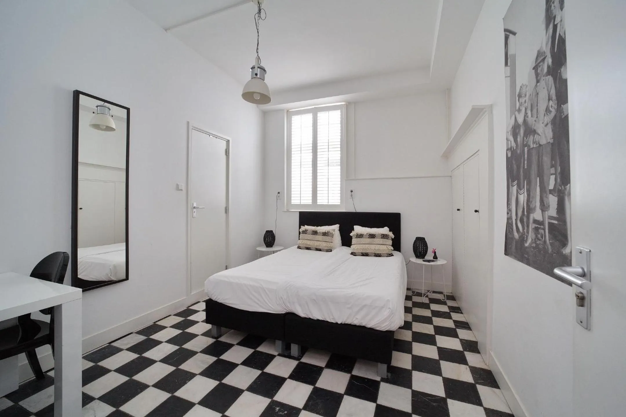 Photo of the whole room, Bed in Hotel Zeespiegel