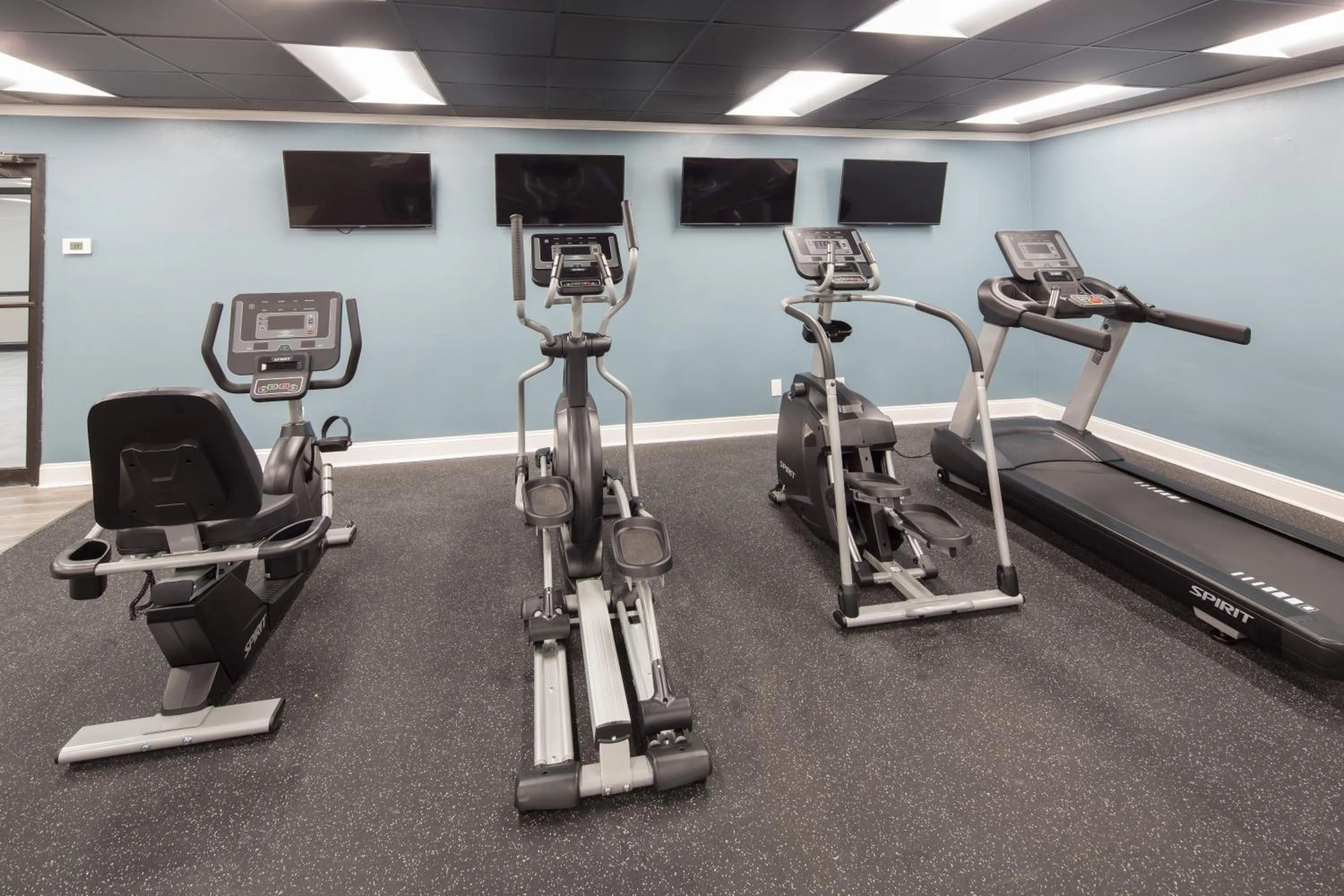 Fitness centre/facilities in Historic Whispering Woods Hotel & Conference Center