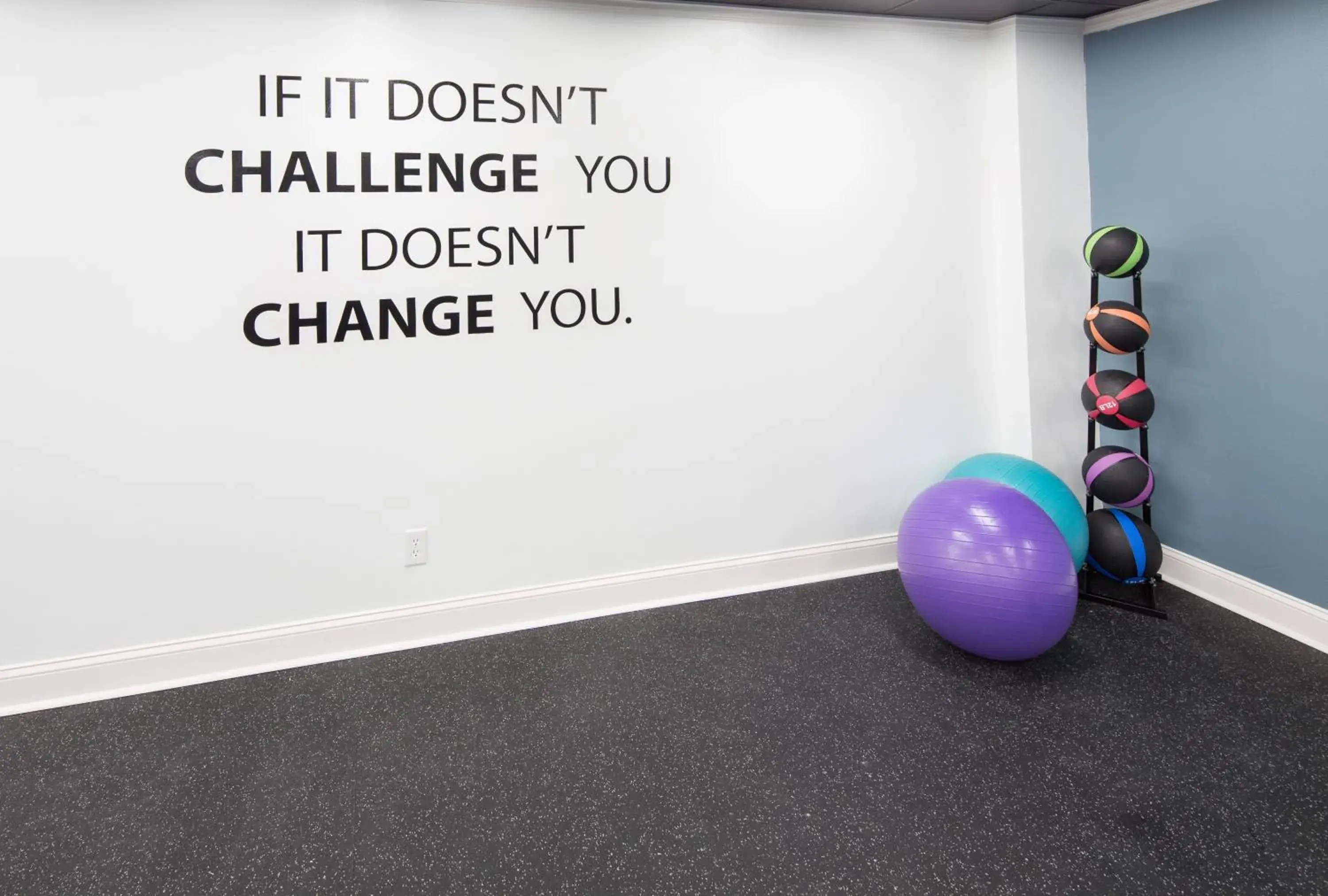 Fitness centre/facilities in Historic Whispering Woods Hotel & Conference Center Fitness centre/facilities in Historic Whispering Woods Hotel & Conference Center