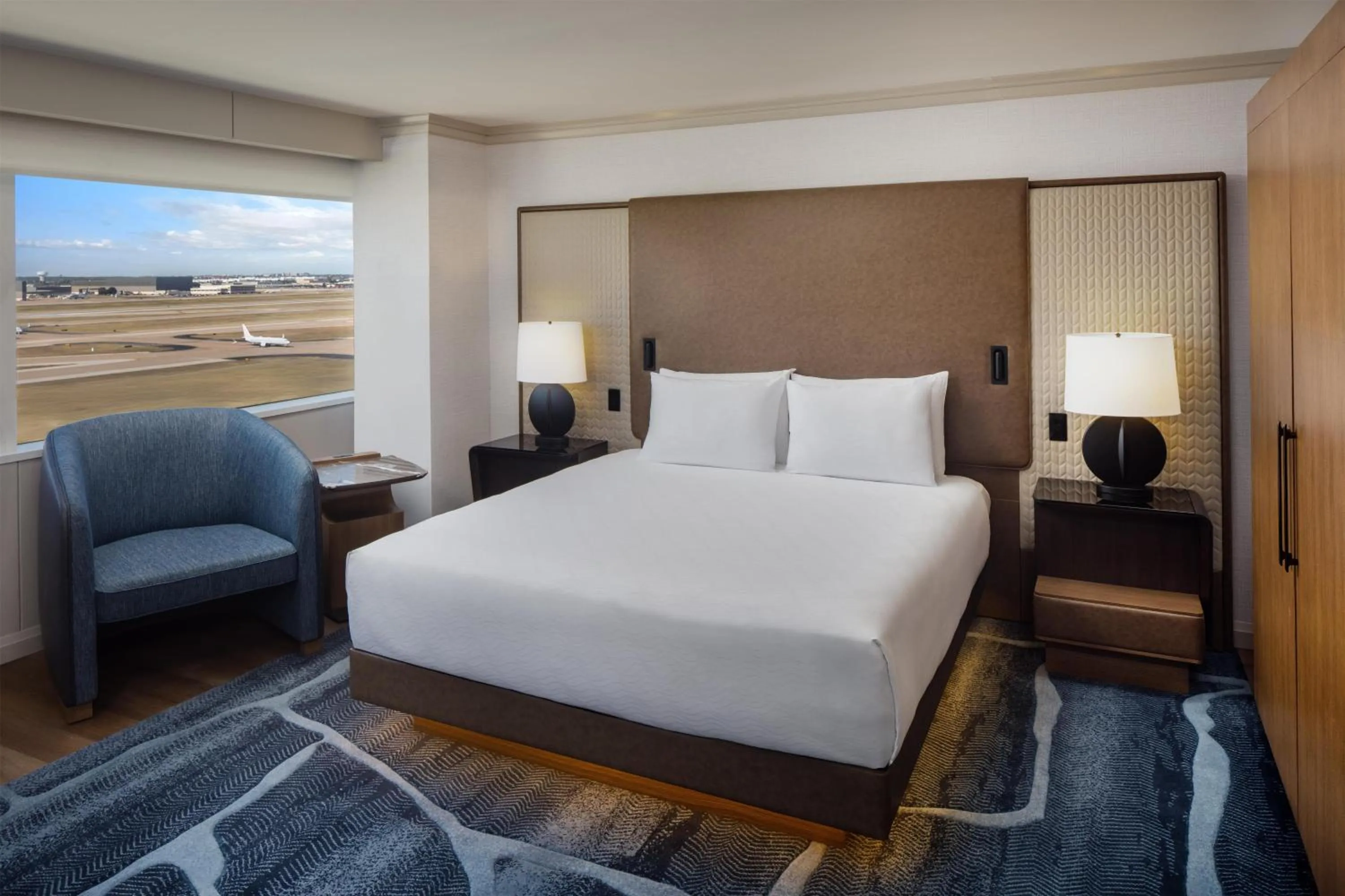 Bedroom, Bed in Grand Hyatt DFW Airport