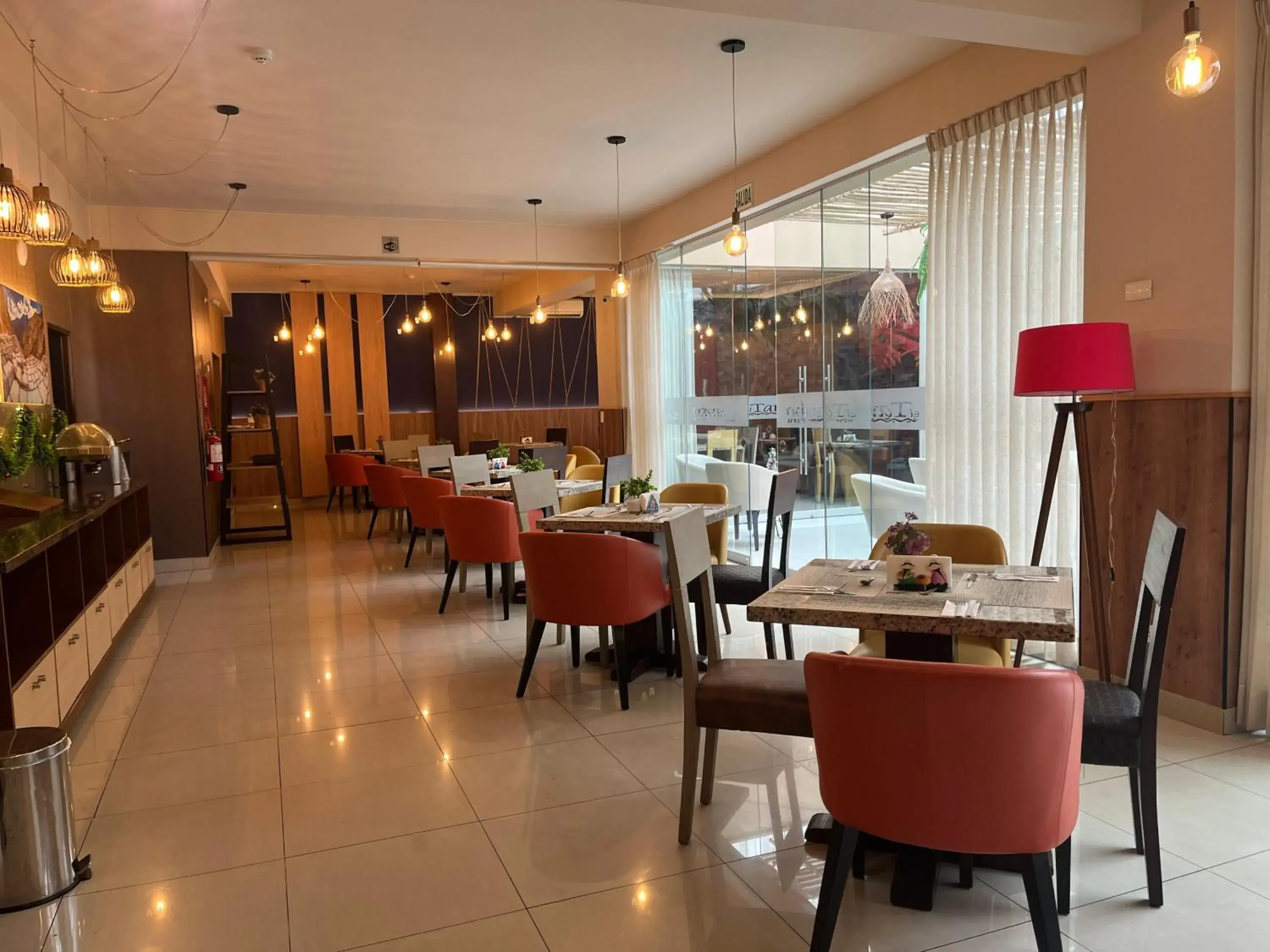 Restaurant/places to eat in Hotel El Tambo 2 Restaurant/places to eat in Hotel El Tambo 2