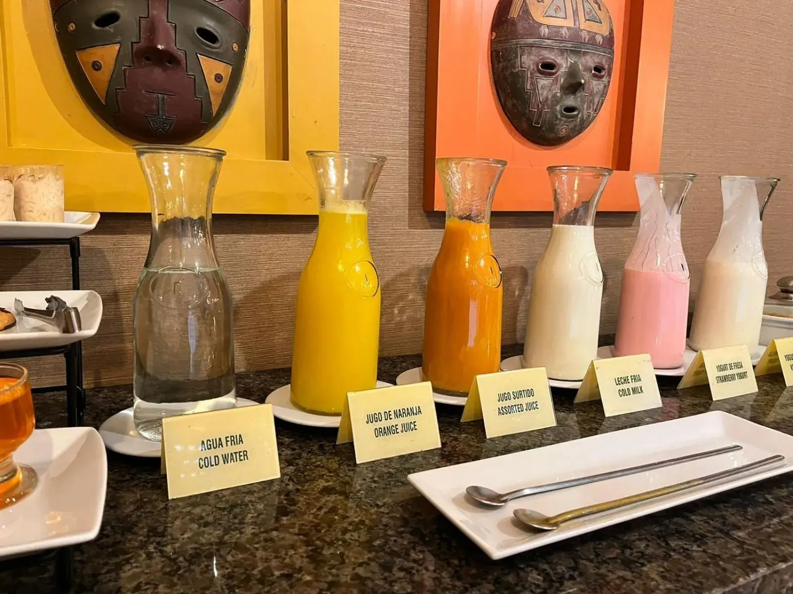 Food and drinks in Hotel El Tambo 2 Food and drinks in Hotel El Tambo 2