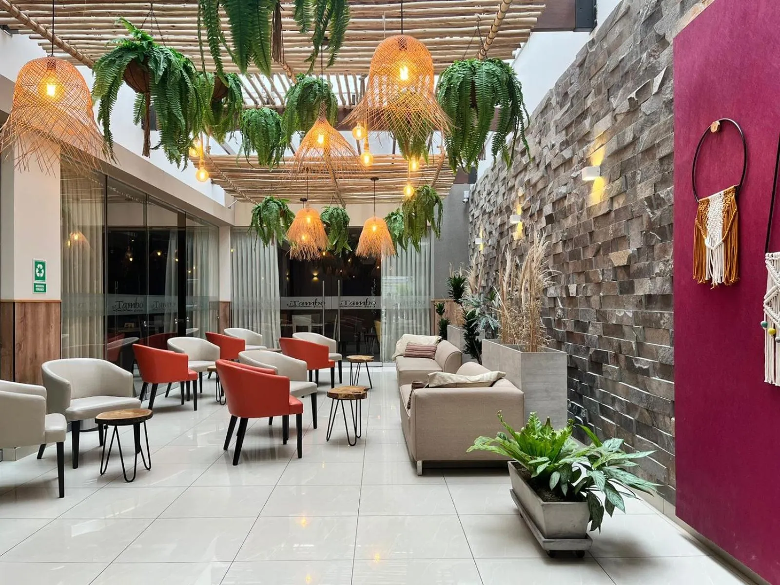 Living room in Hotel El Tambo 2