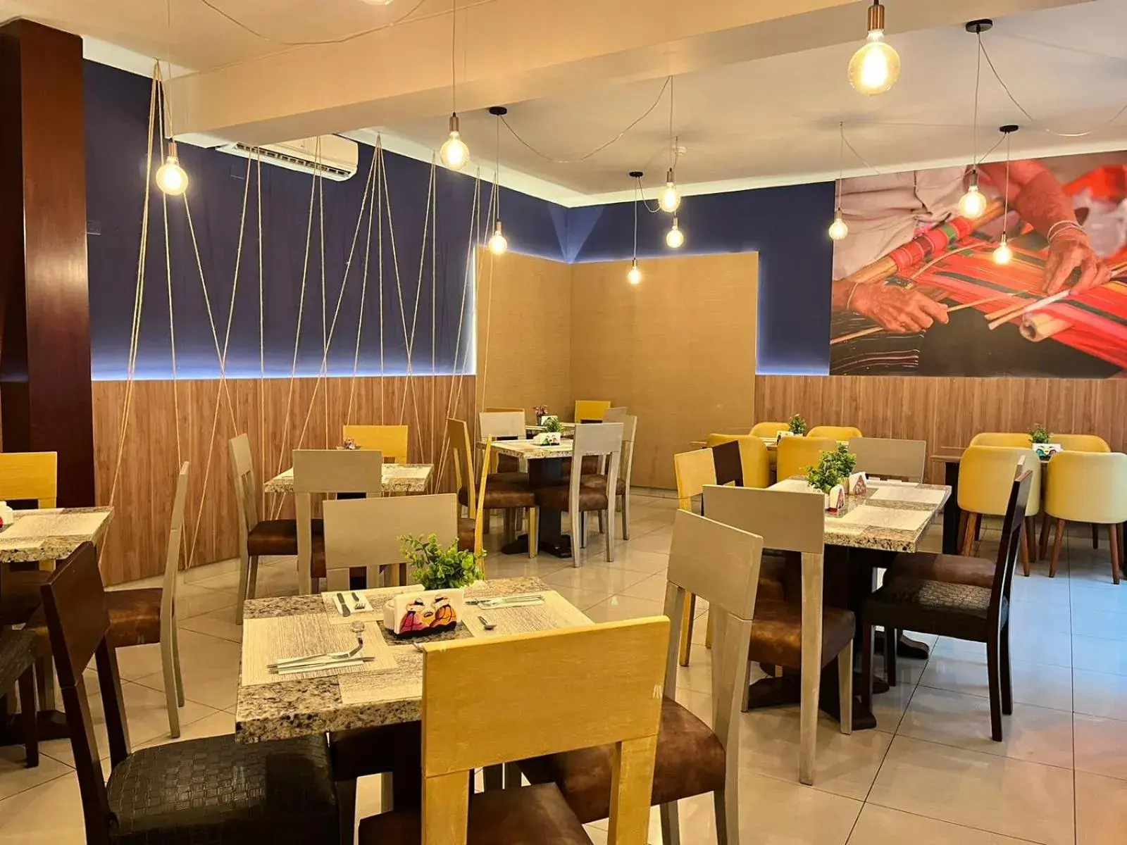 Restaurant/places to eat in Hotel El Tambo 2 Restaurant/places to eat in Hotel El Tambo 2