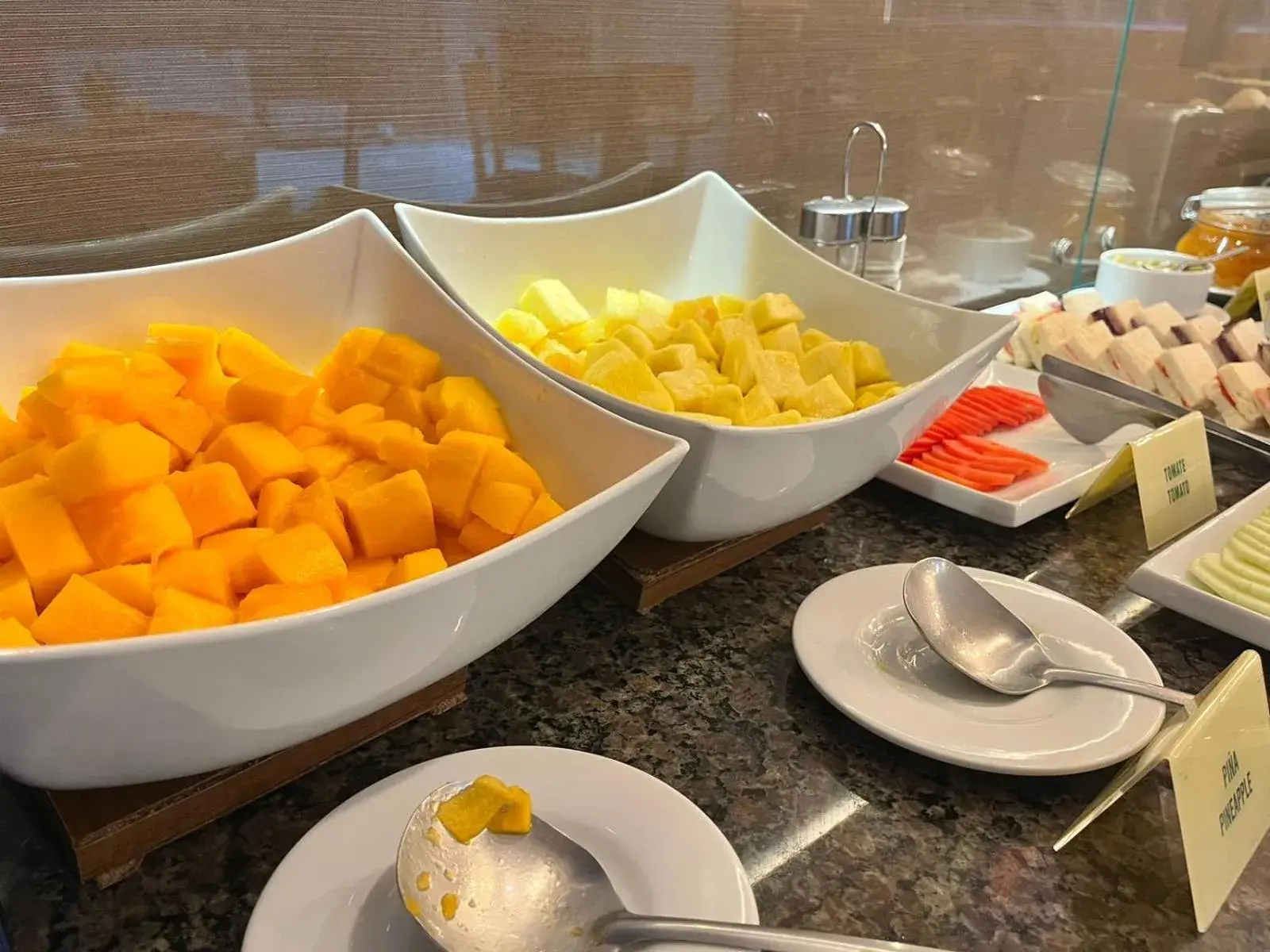 Breakfast in Hotel El Tambo 2 Breakfast in Hotel El Tambo 2