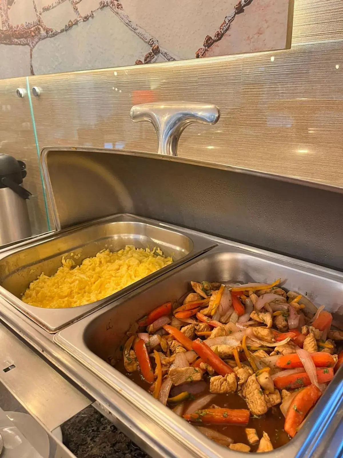 Food and drinks in Hotel El Tambo 2 Food and drinks in Hotel El Tambo 2