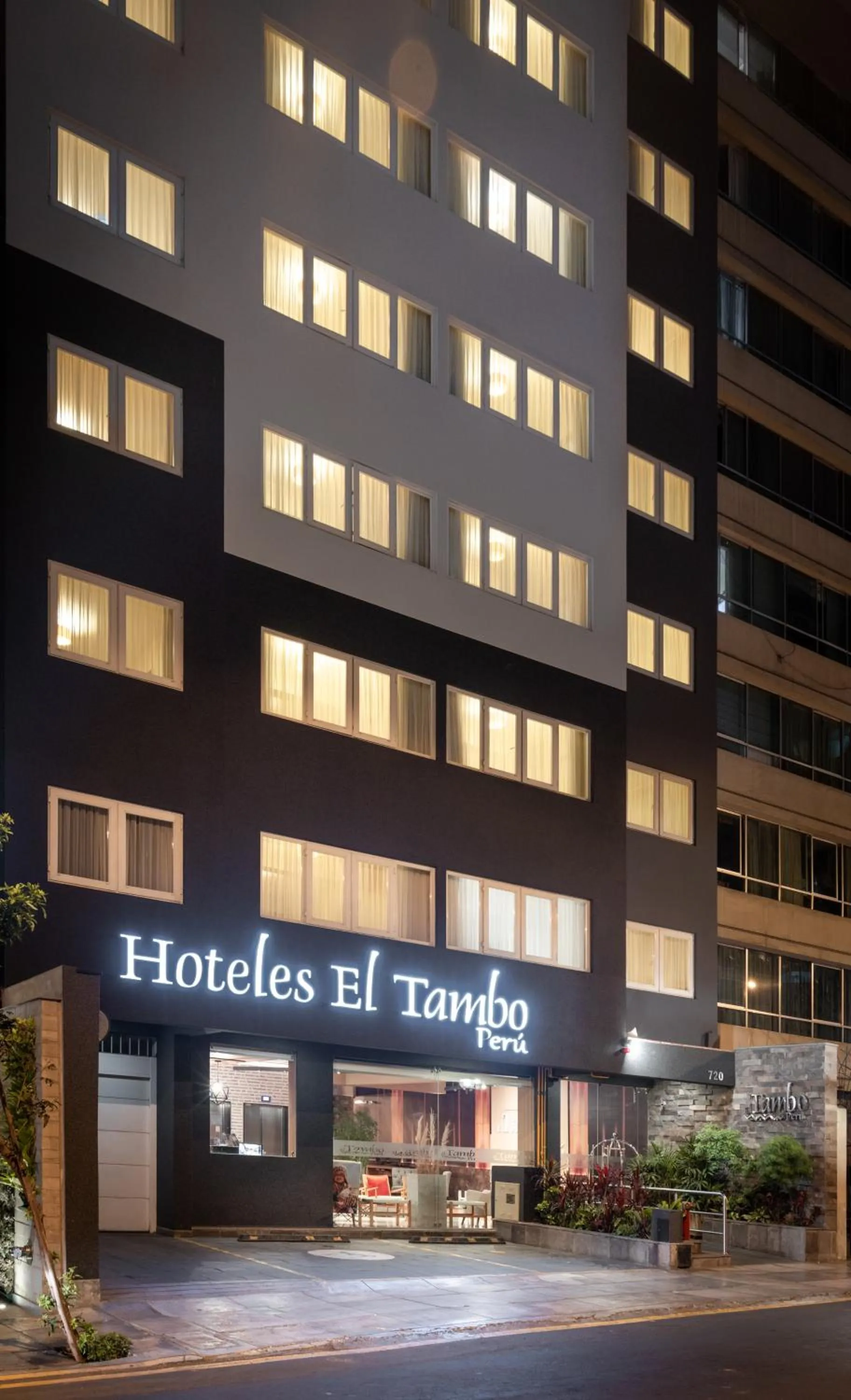 Property building in Hotel El Tambo 2