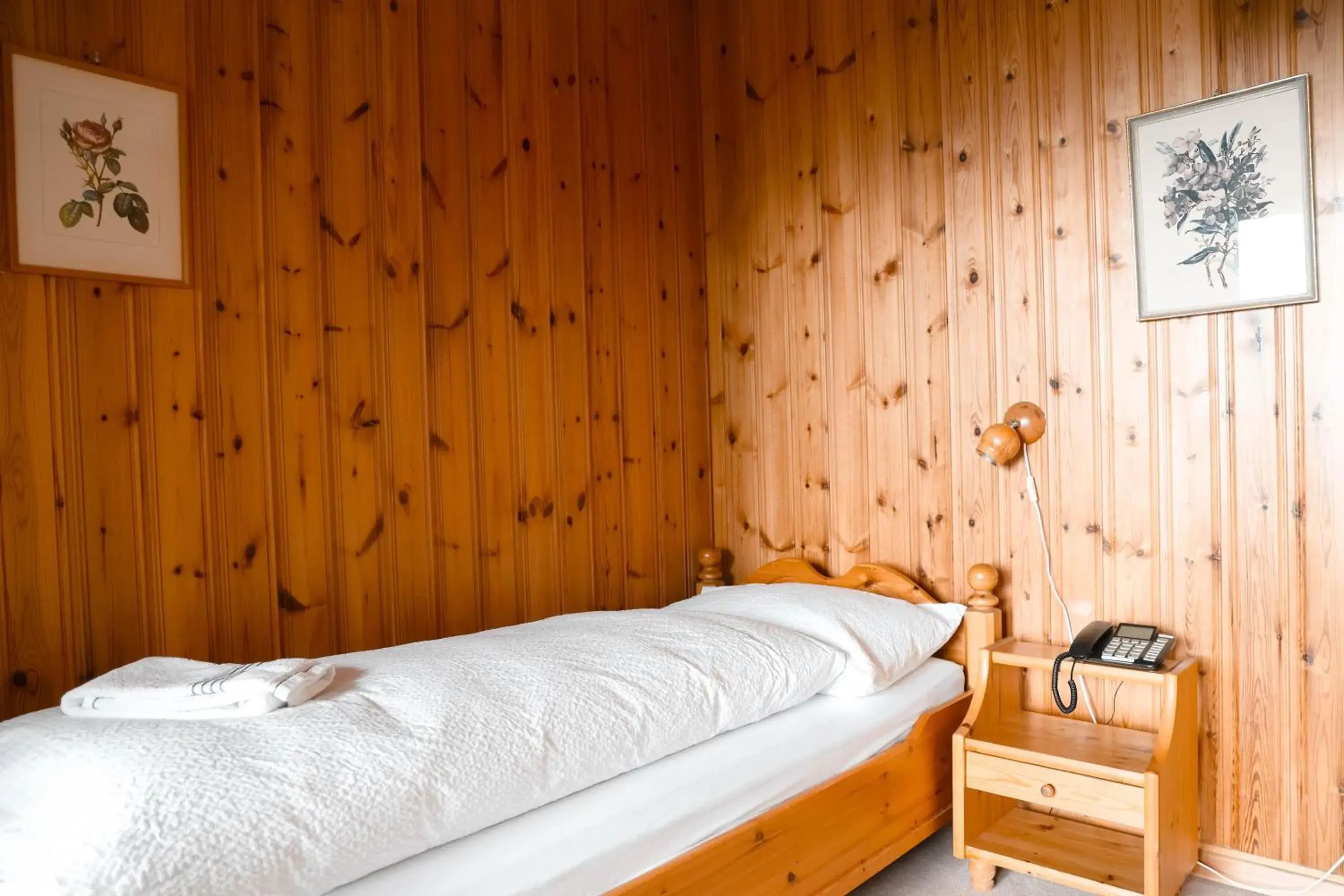 Single Room with Balcony in Parkhotel Beatenberg Single Room with Balcony in Parkhotel Beatenberg