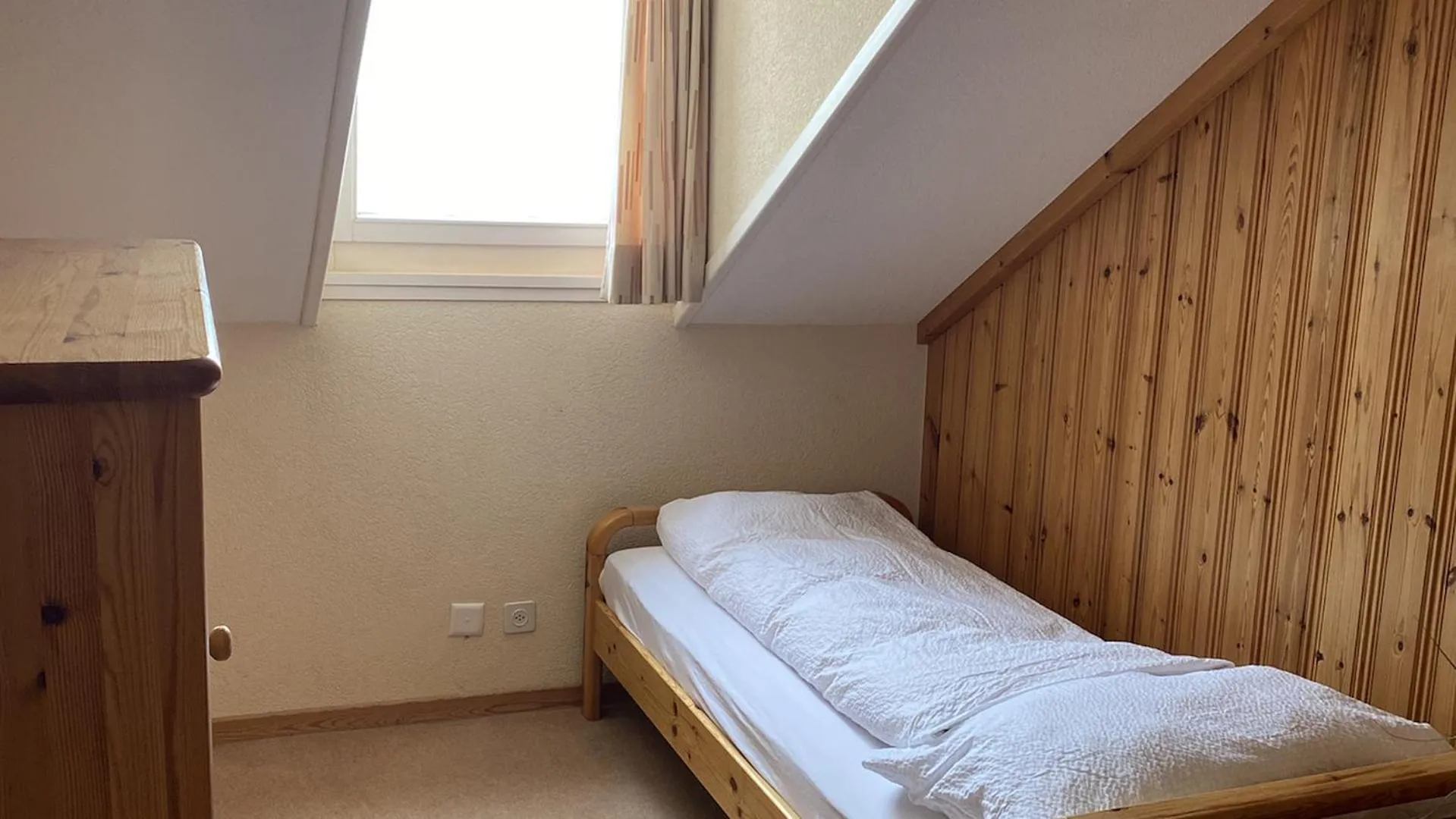 Budget Single Room in Parkhotel Beatenberg