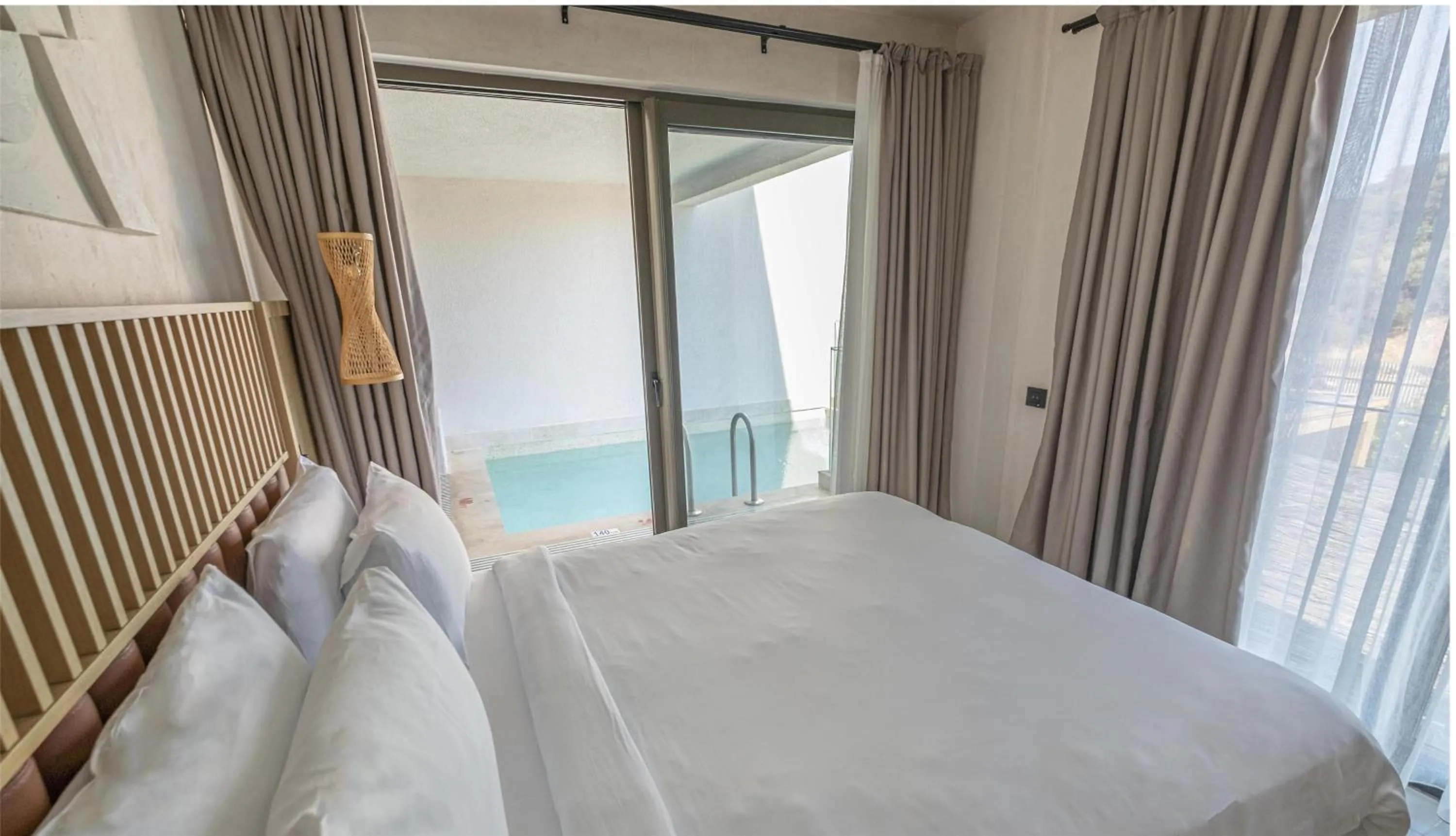 Photo of the whole room, Bed in Radisson Blu Hotel, Kas