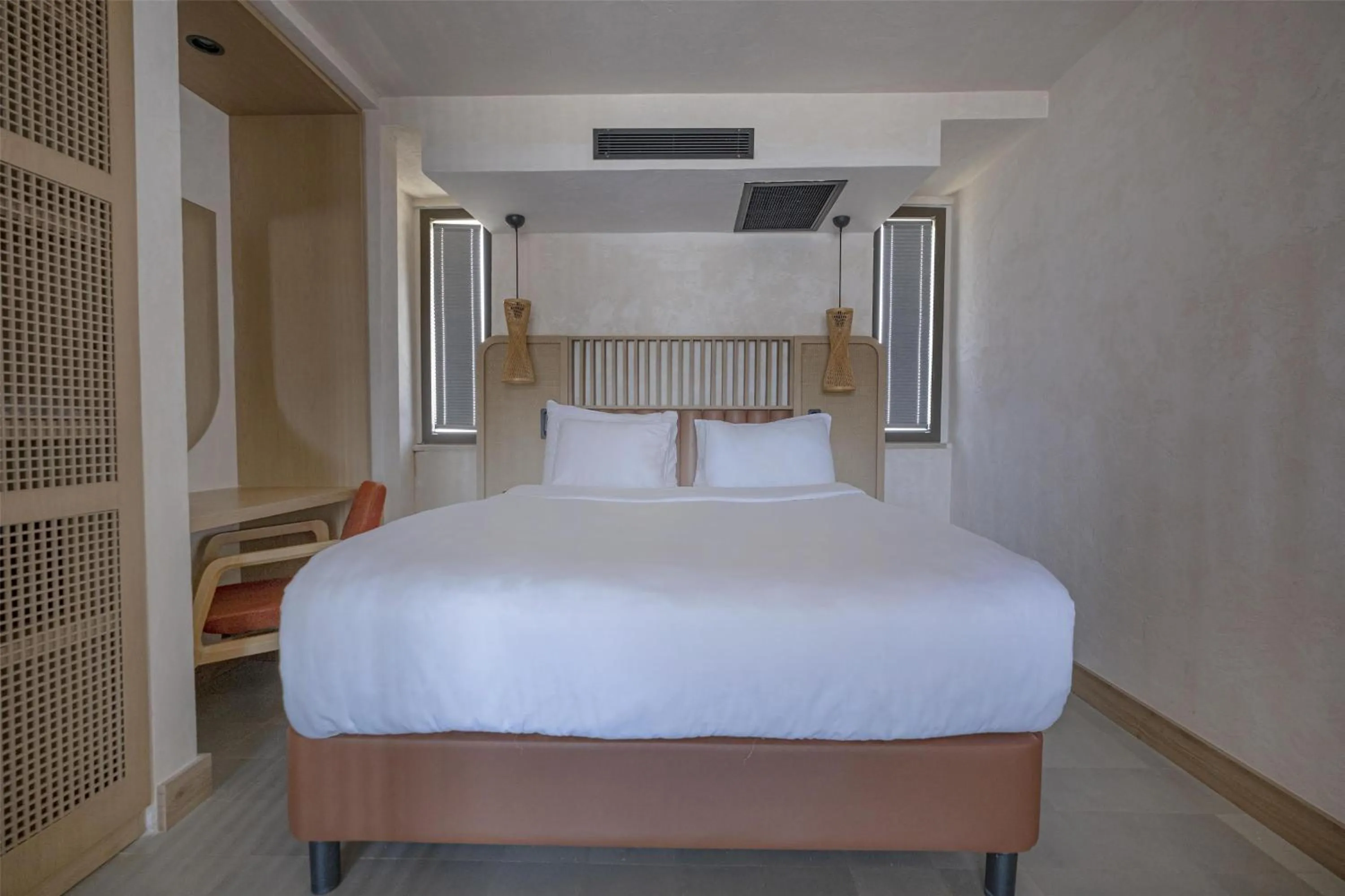 Photo of the whole room, Bed in Radisson Blu Hotel, Kas