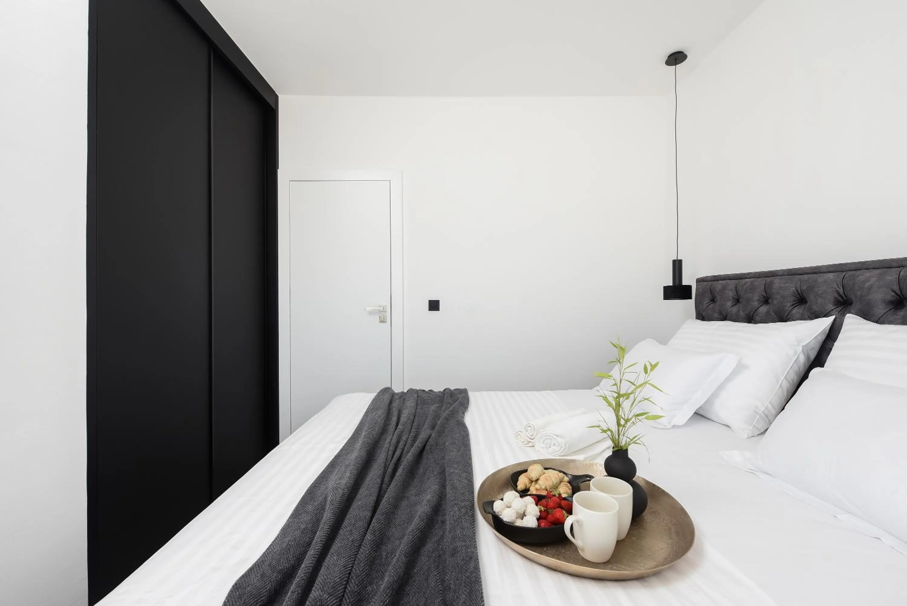 Bed in Luxury apartment N
