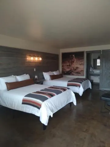 Bed in Horseshoe Bend Motel