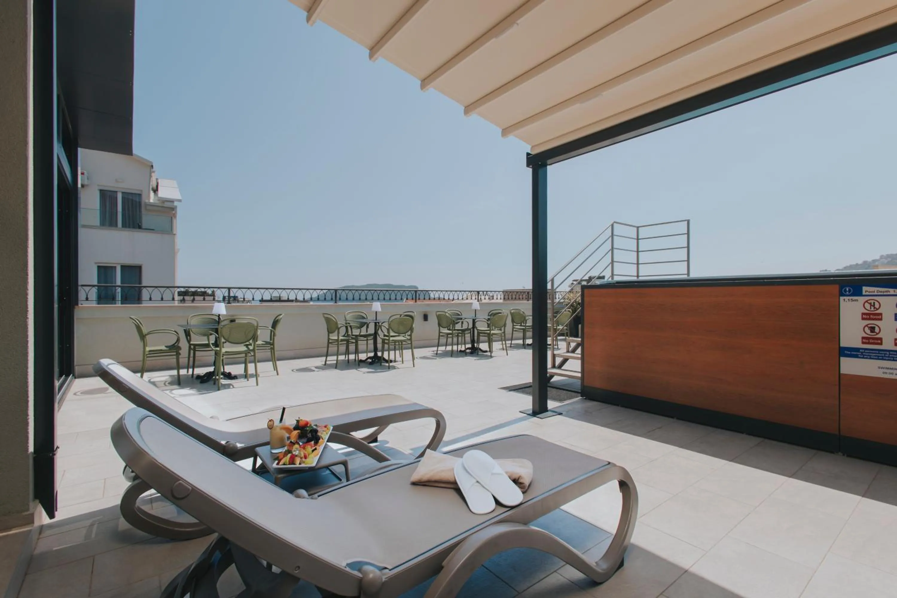 Balcony/Terrace in Hotel Diplomat by Aycon