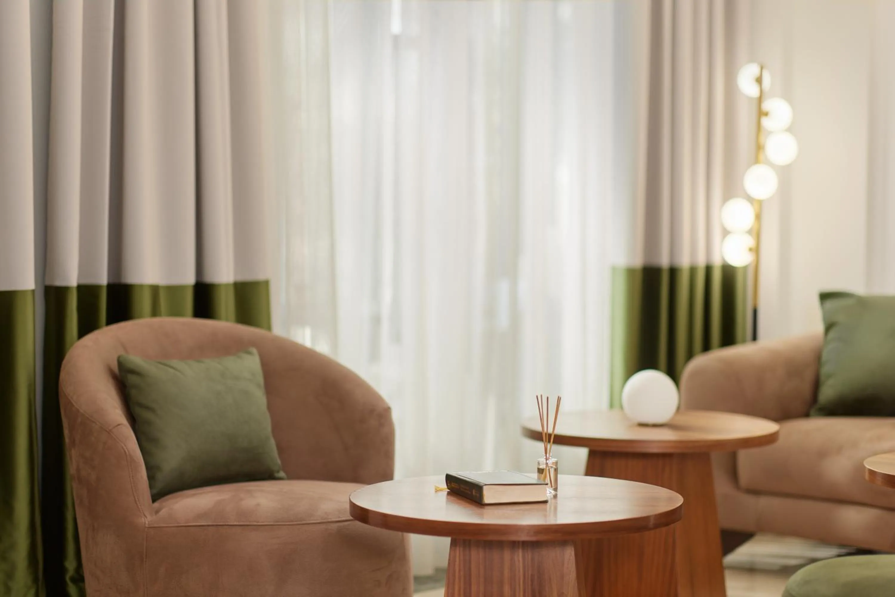 Seating area in Hotel Diplomat by Aycon