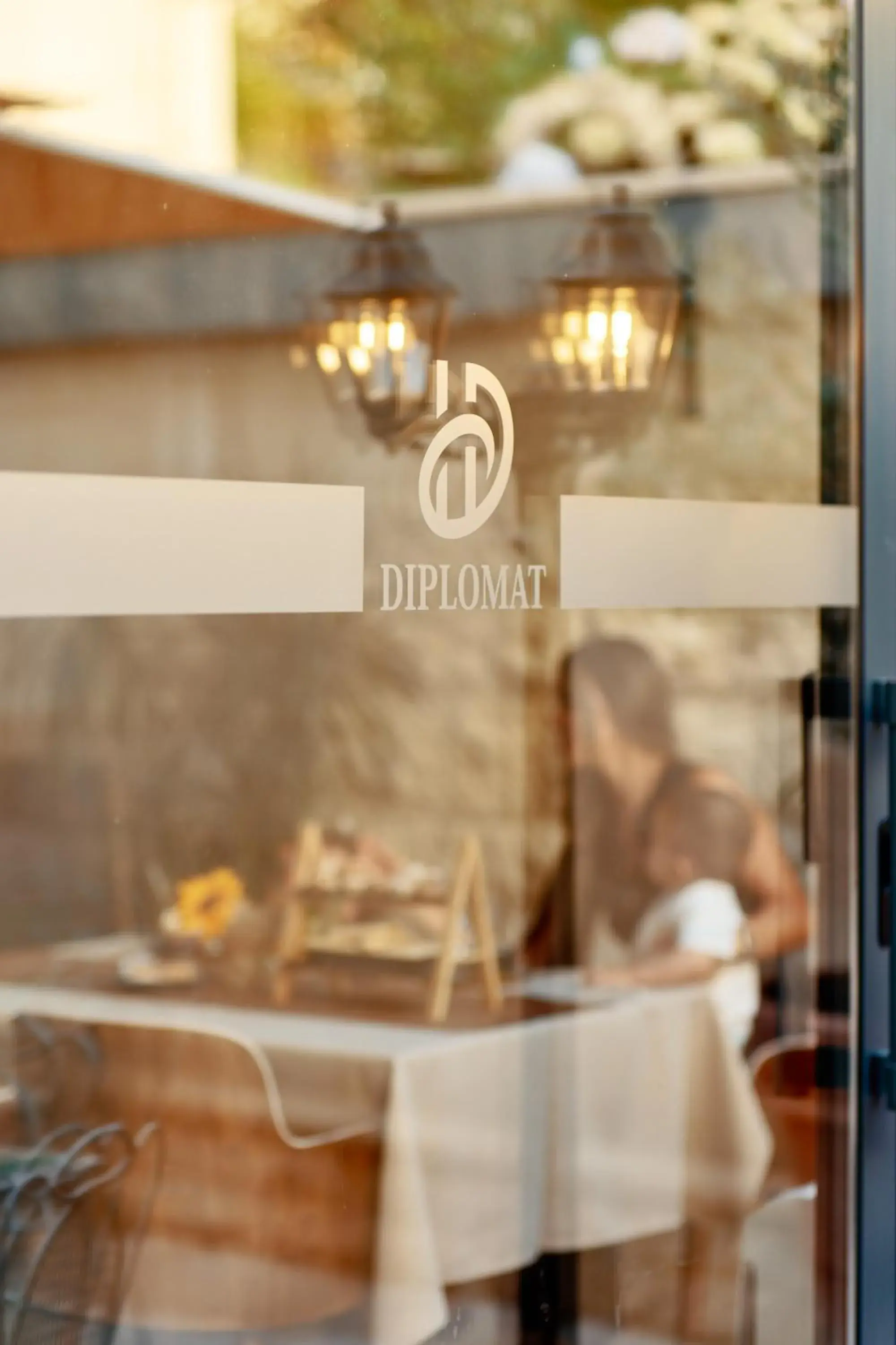 Restaurant/places to eat in Hotel Diplomat by Aycon Restaurant/places to eat in Hotel Diplomat by Aycon