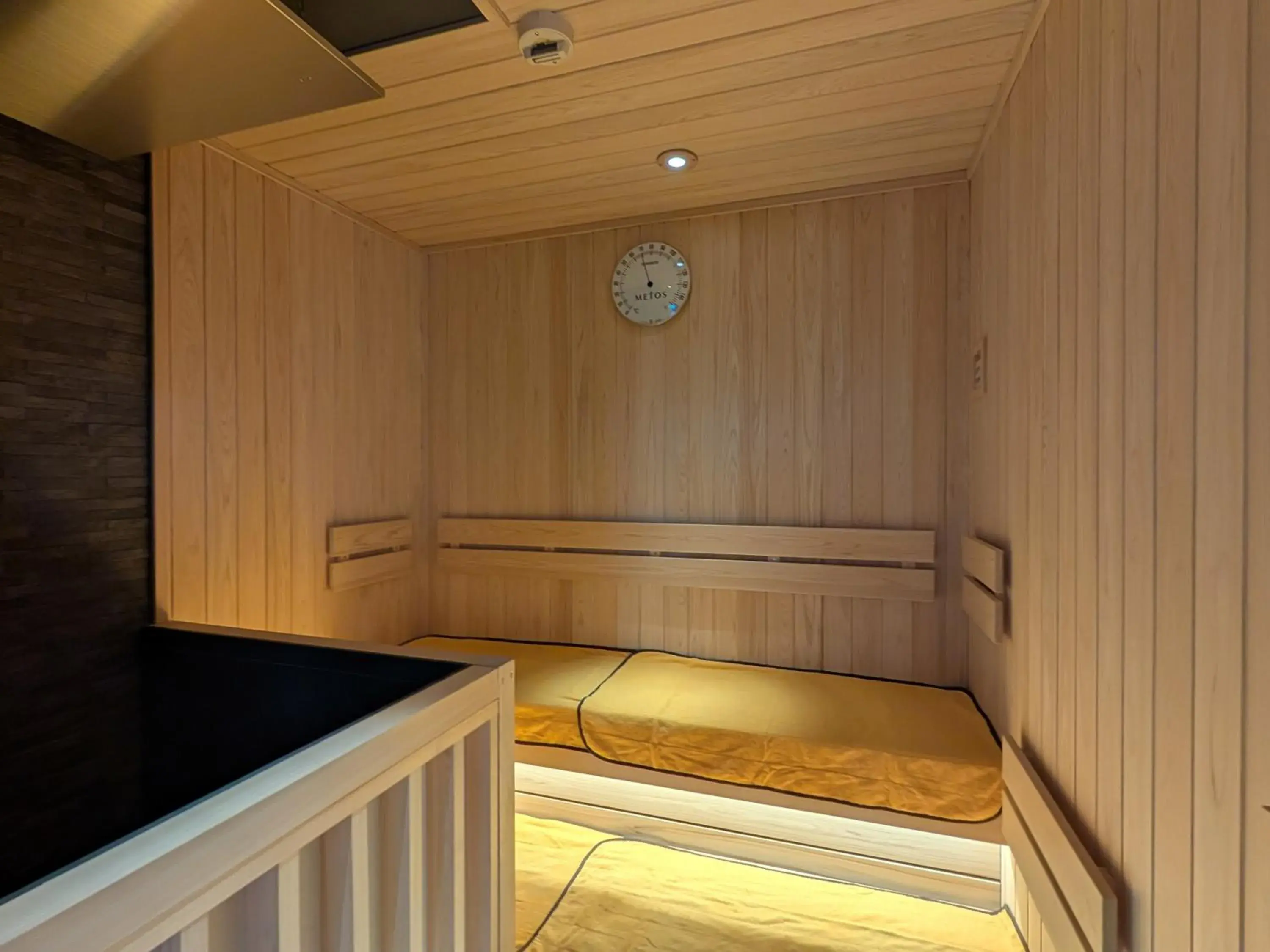 Sauna, Bed in Hakone Sengokuhara Prince Hotel Sauna, Bed in Hakone Sengokuhara Prince Hotel