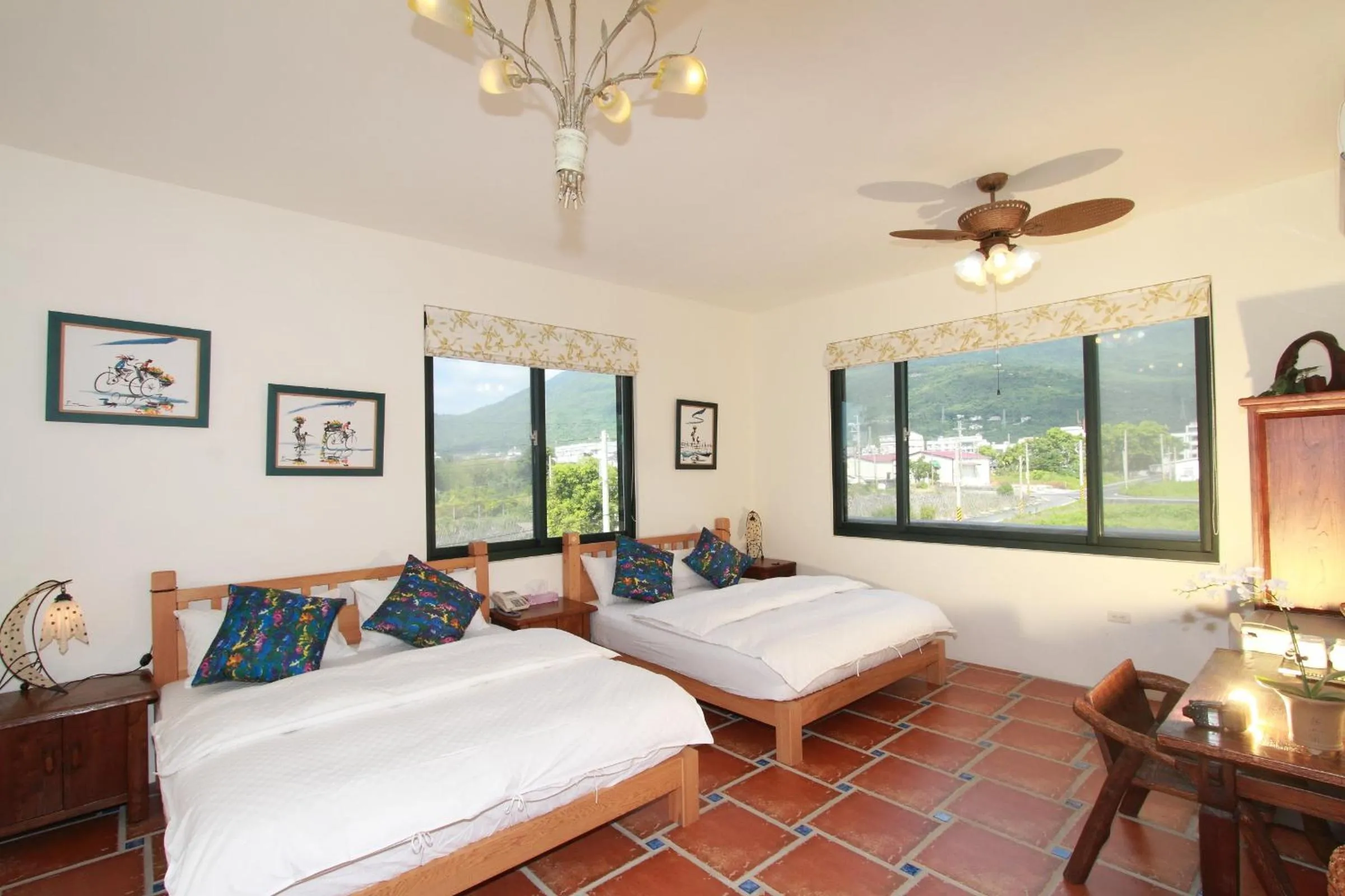 Photo of the whole room, Bed in Mandheling B&B