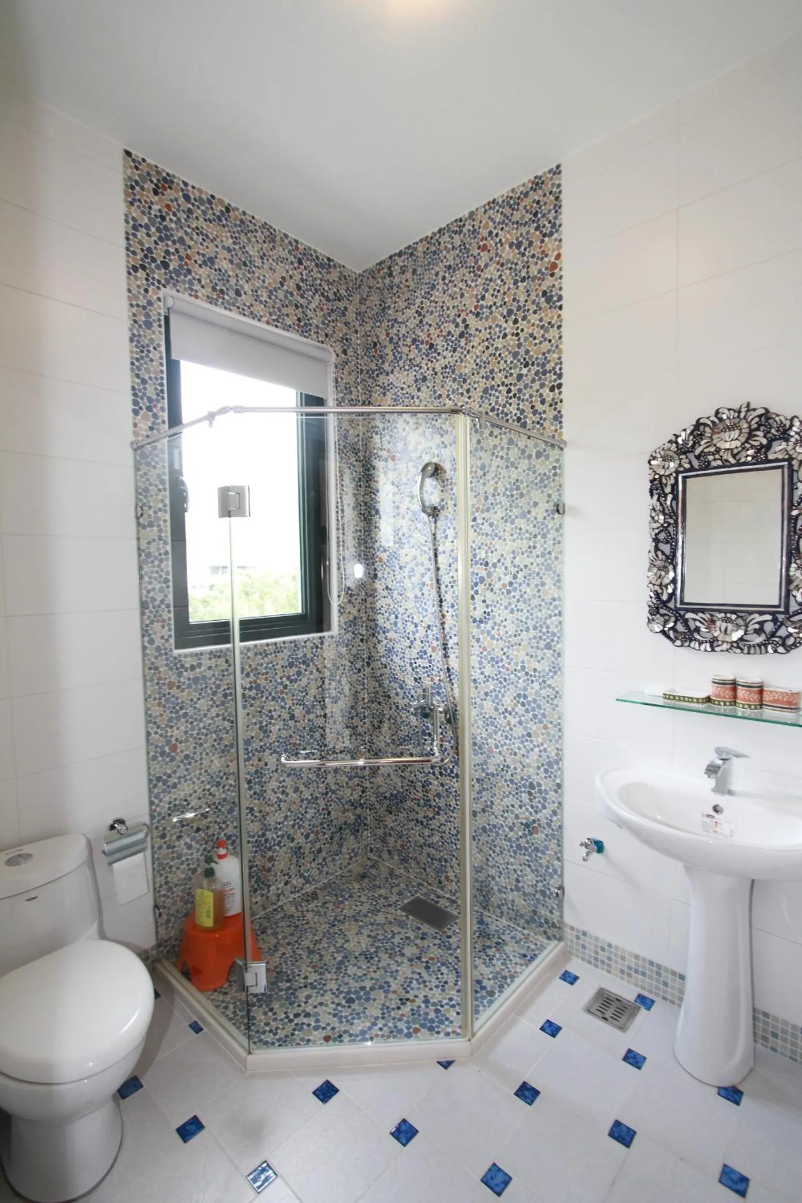 Bathroom in Mandheling B&B