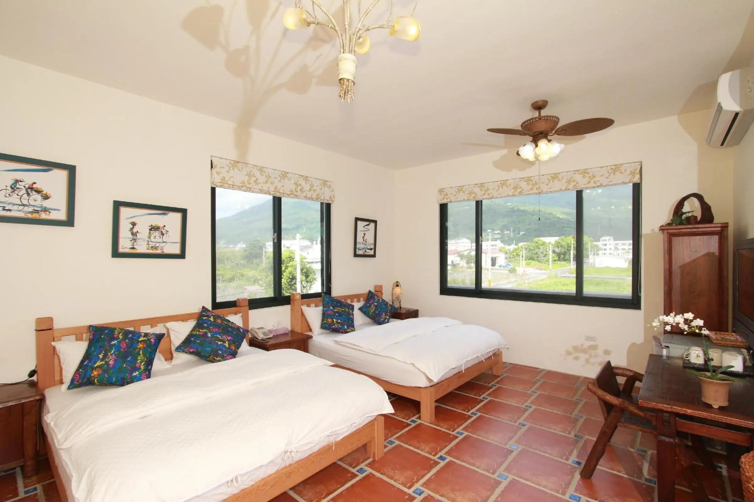 Photo of the whole room, Bed in Mandheling B&B