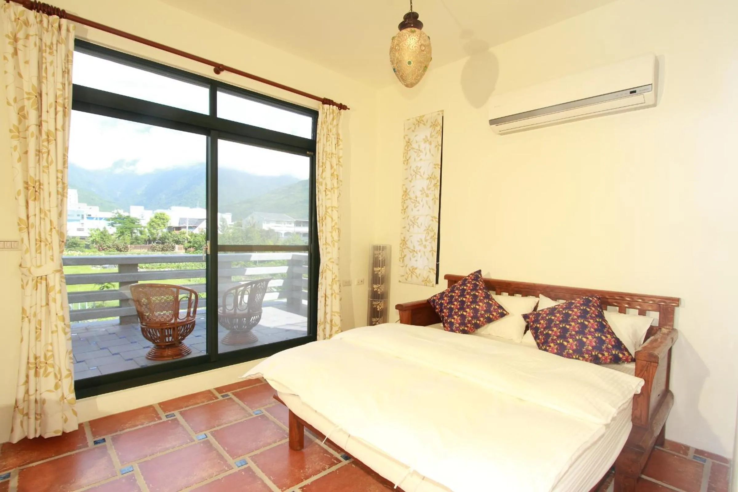 Photo of the whole room, Bed in Mandheling B&B