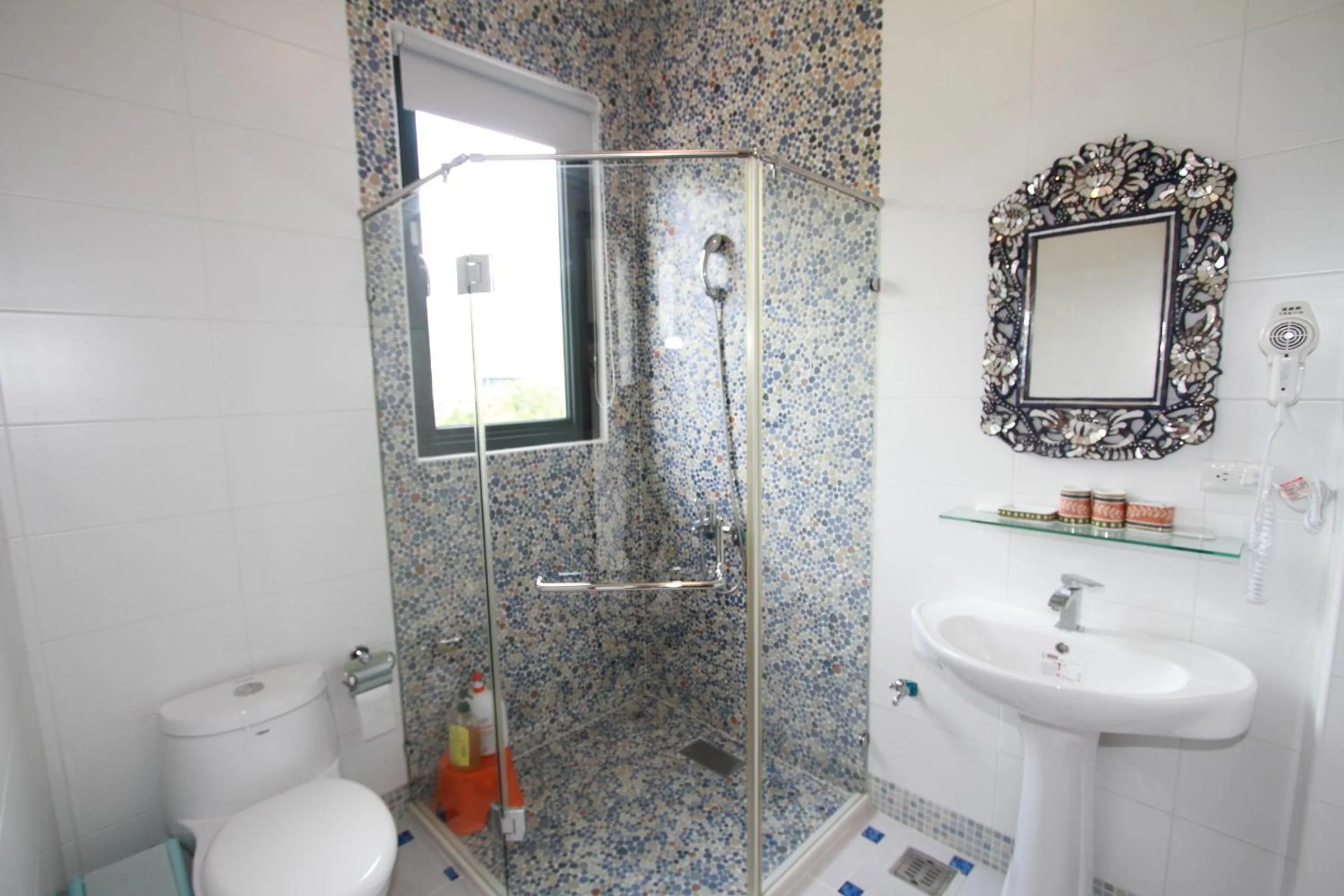 Bathroom in Mandheling B&B