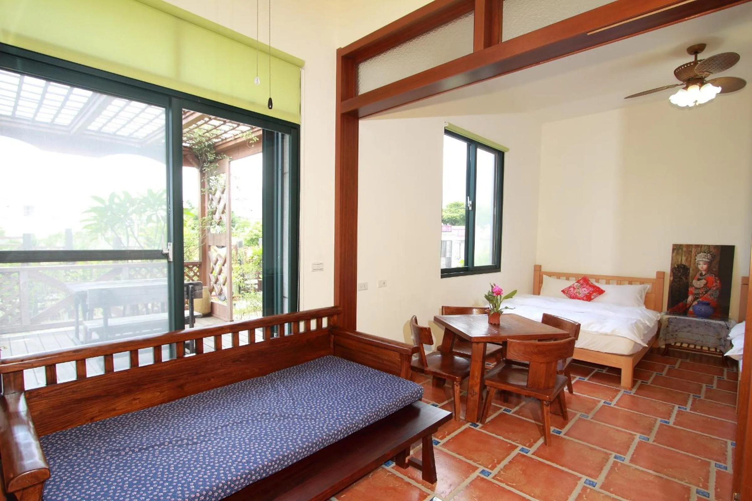 Photo of the whole room, Bed in Mandheling B&B