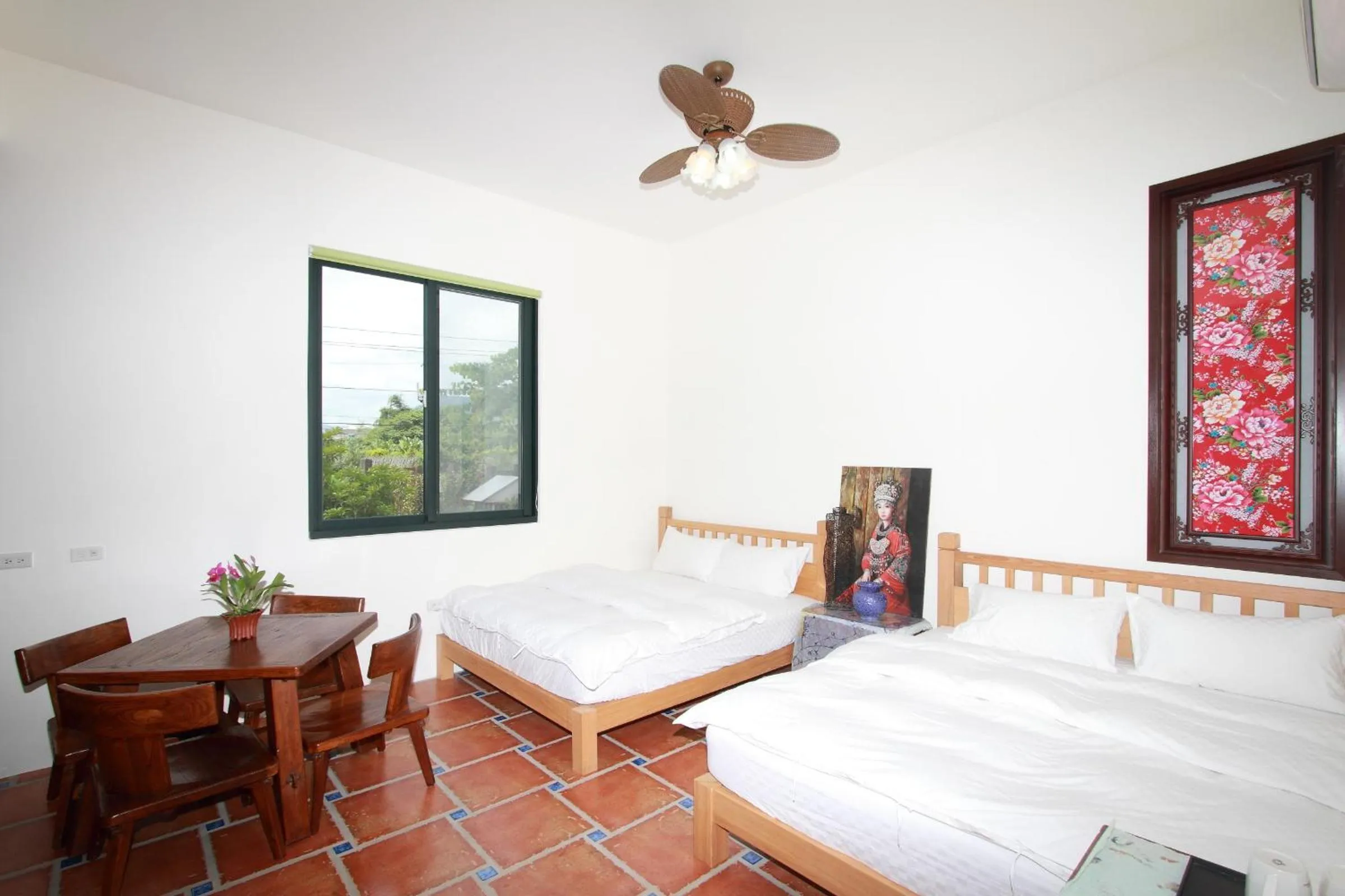 Photo of the whole room, Bed in Mandheling B&B