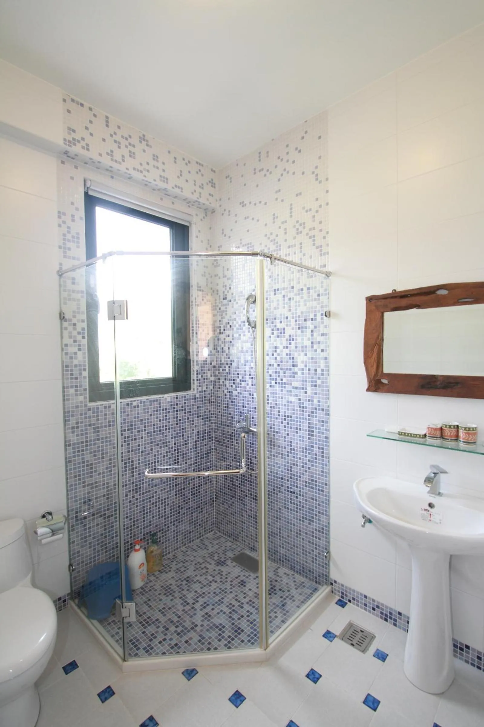 Bathroom in Mandheling B&B