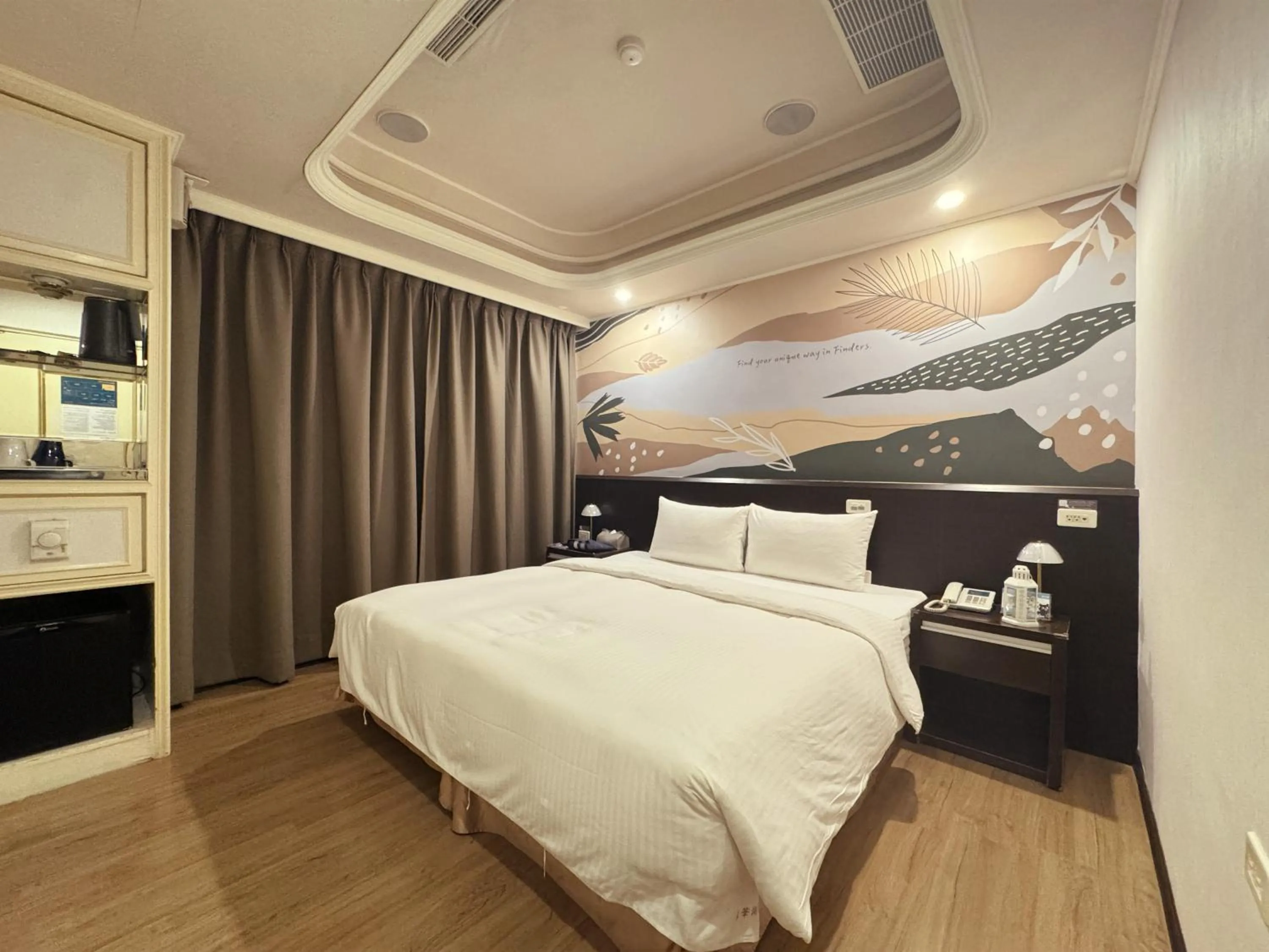 Photo of the whole room, Bed in Finders Hotel Hualien Station