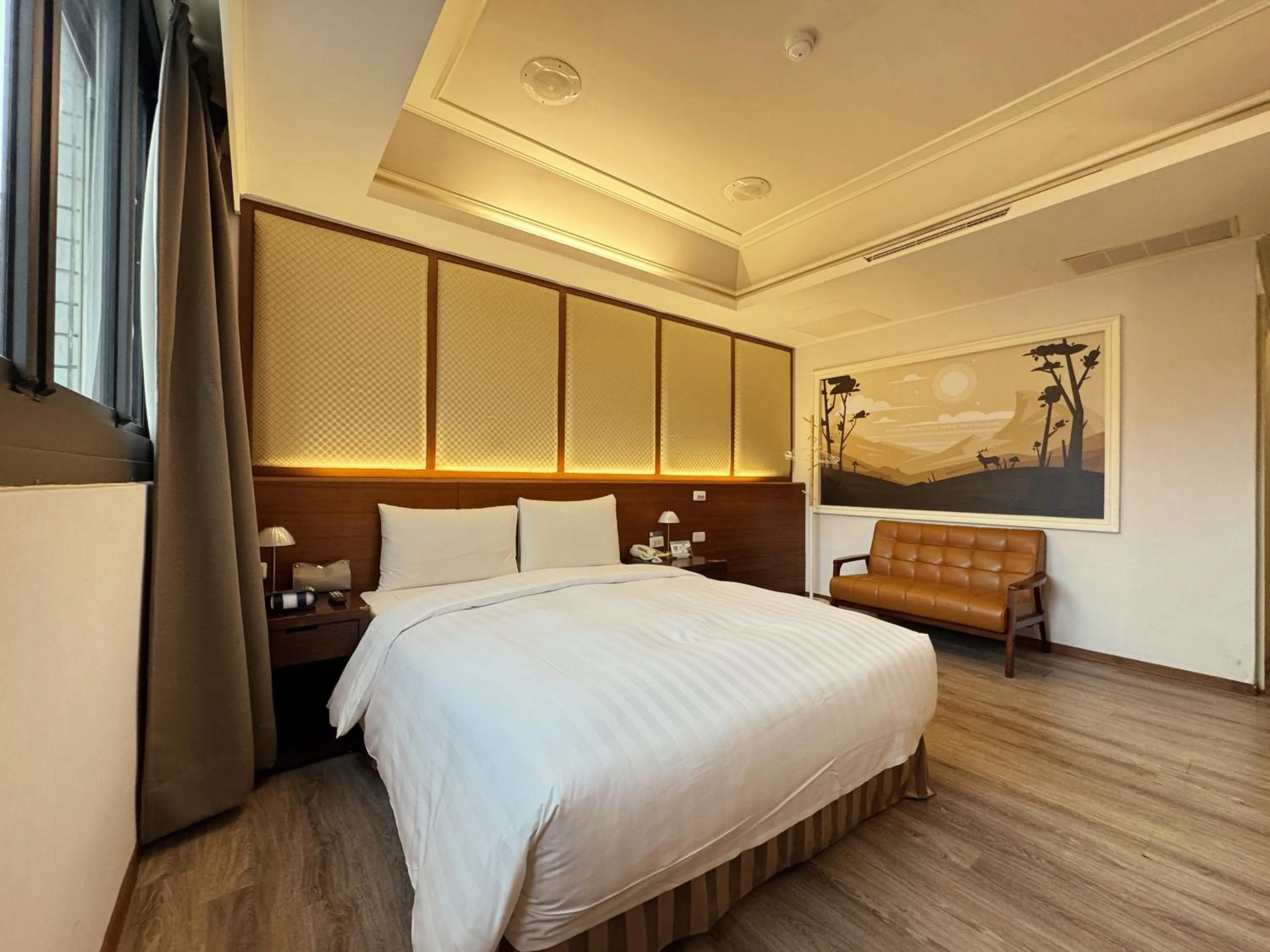 Photo of the whole room, Bed in Finders Hotel Hualien Station