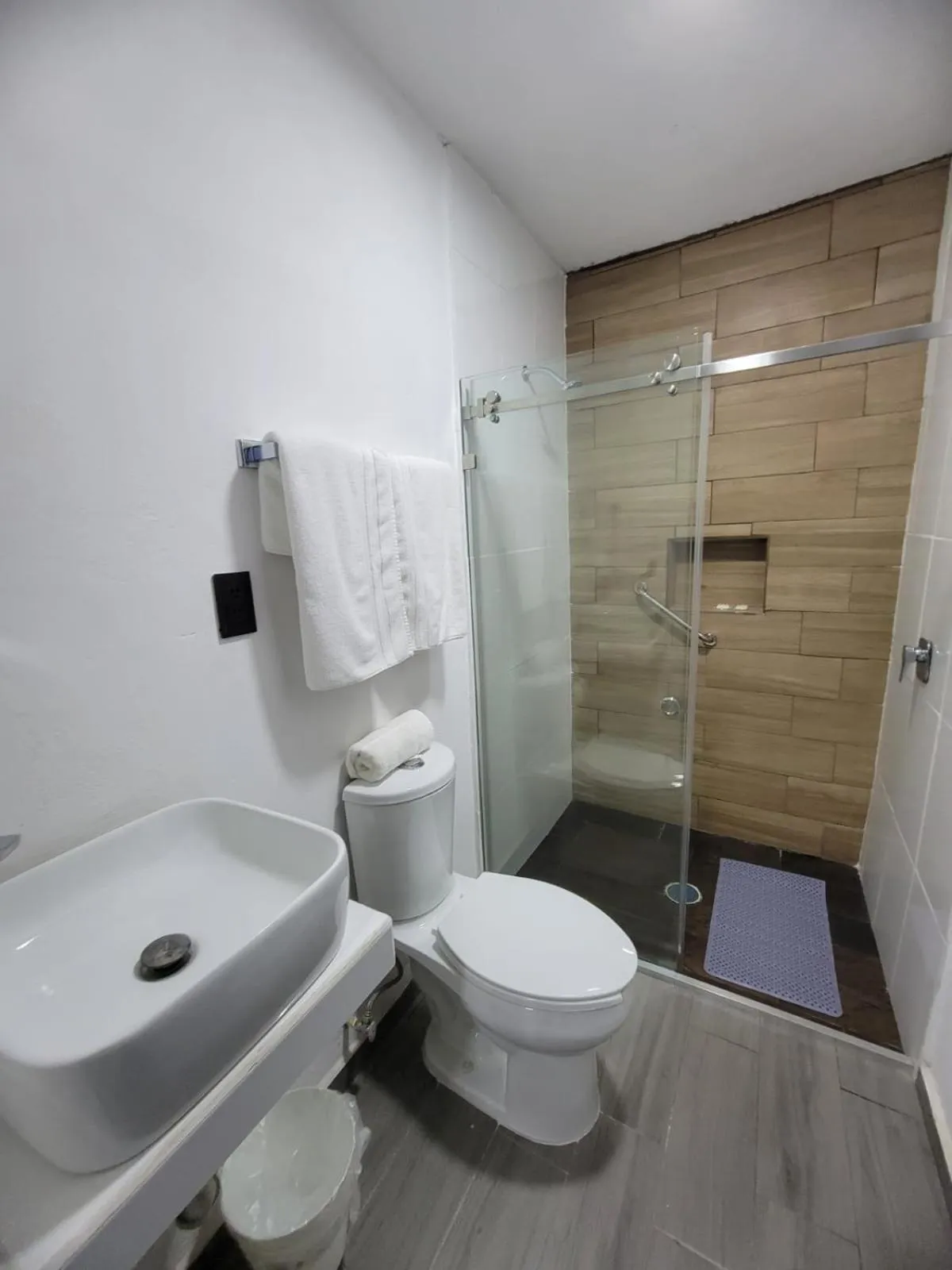 Bathroom in FIESTA MIRAMAR