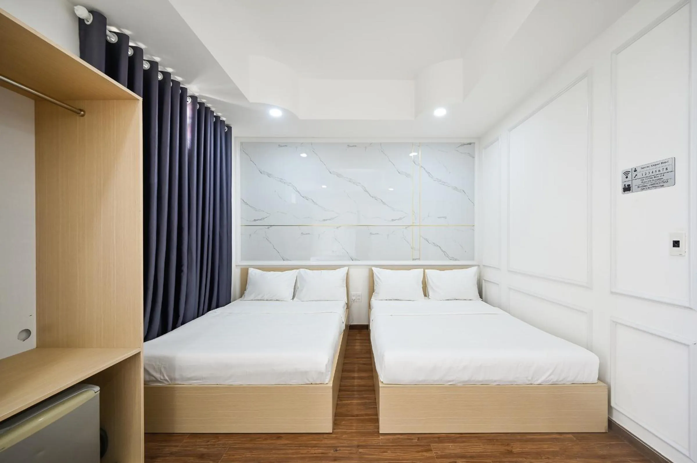 Bed in Sunrise Airport Hotel