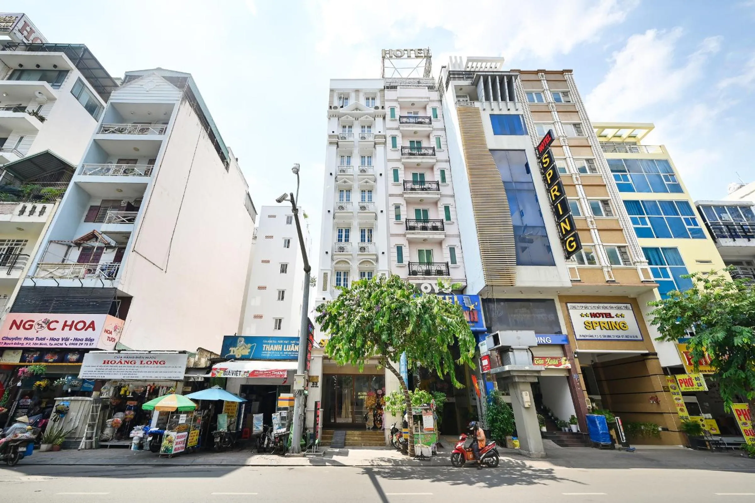 Property building in Sunrise Airport Hotel