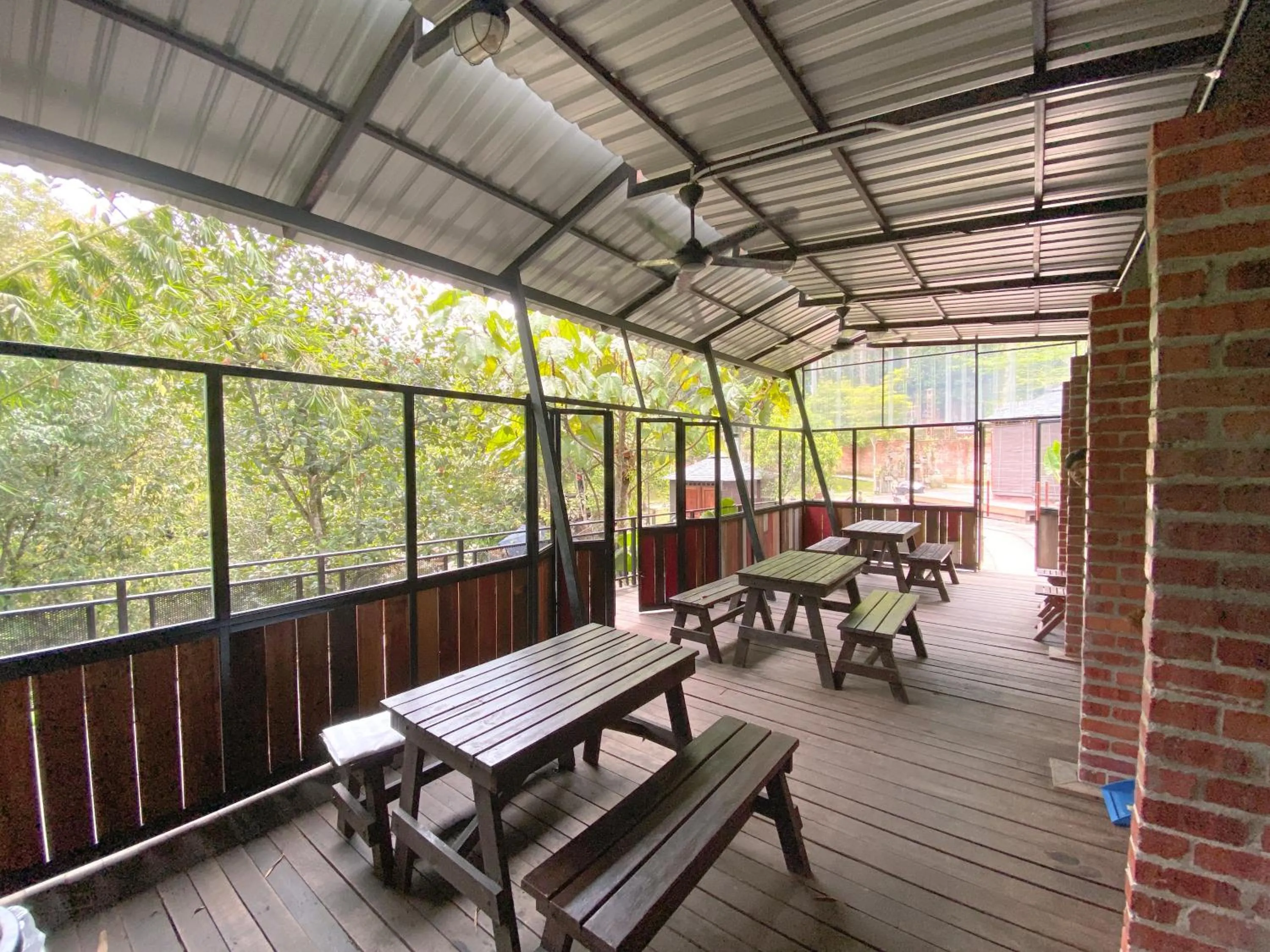 Restaurant/places to eat in Tingkat Valley