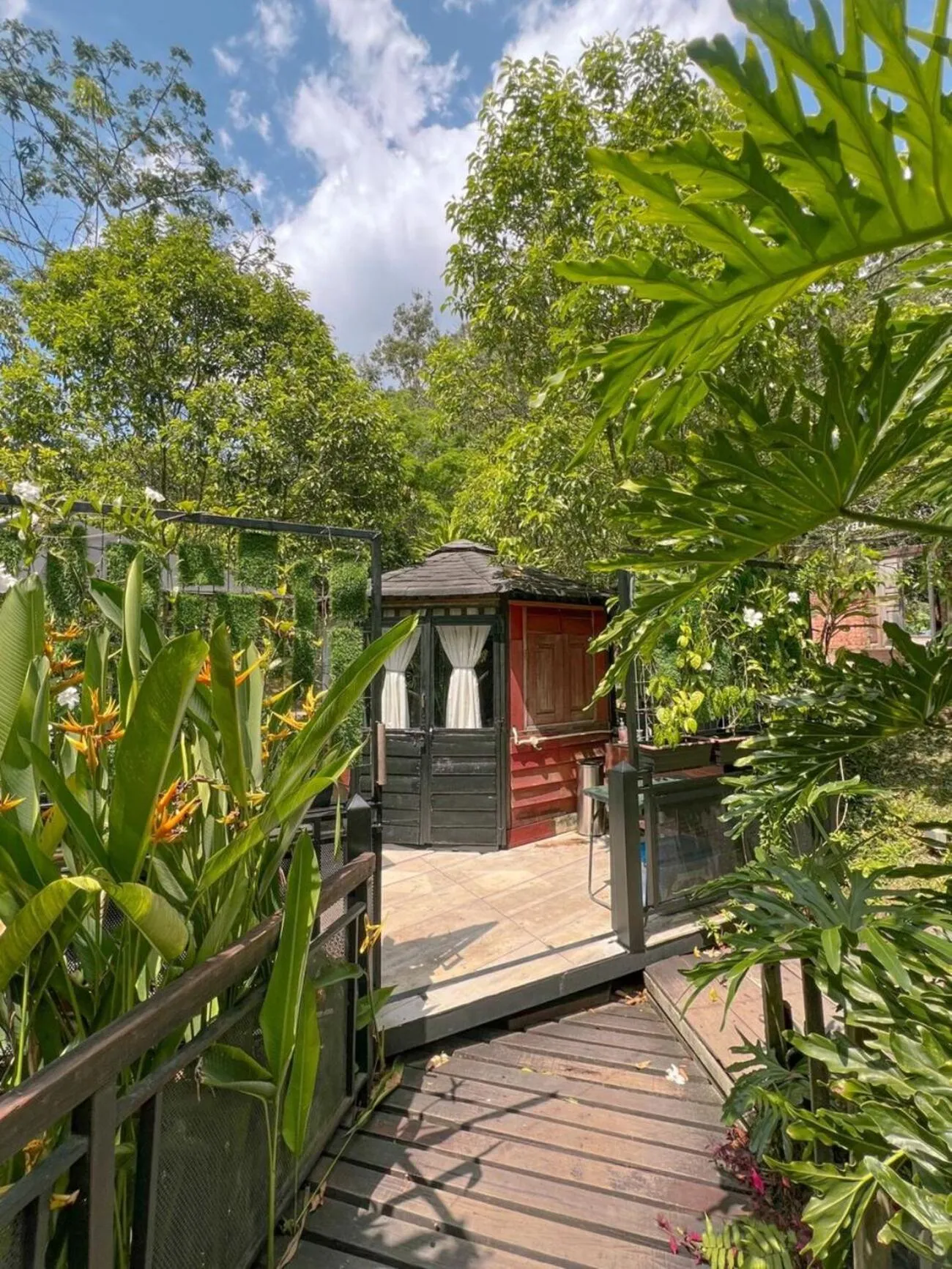 Garden view in Tingkat Valley