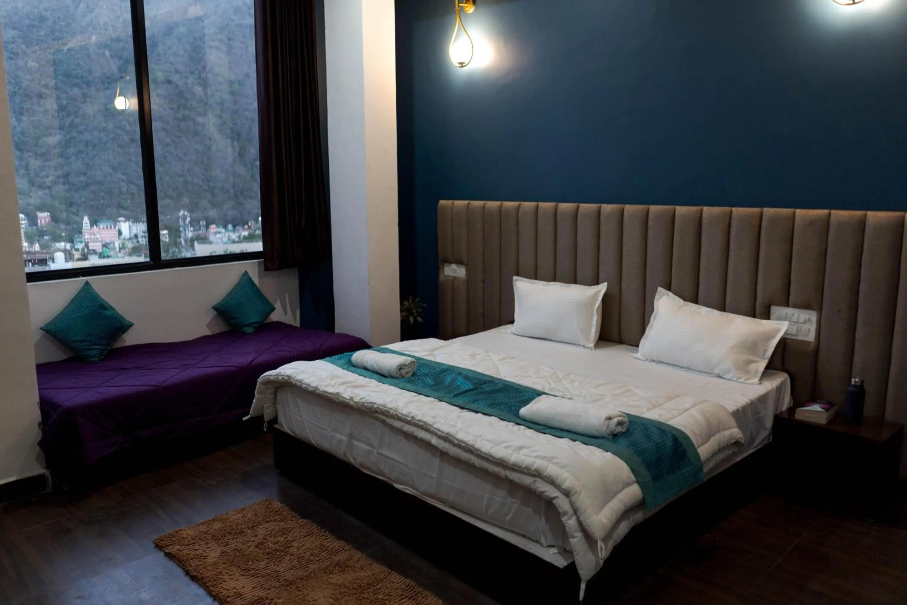 Photo of the whole room, Bed in Spontrail Hostel