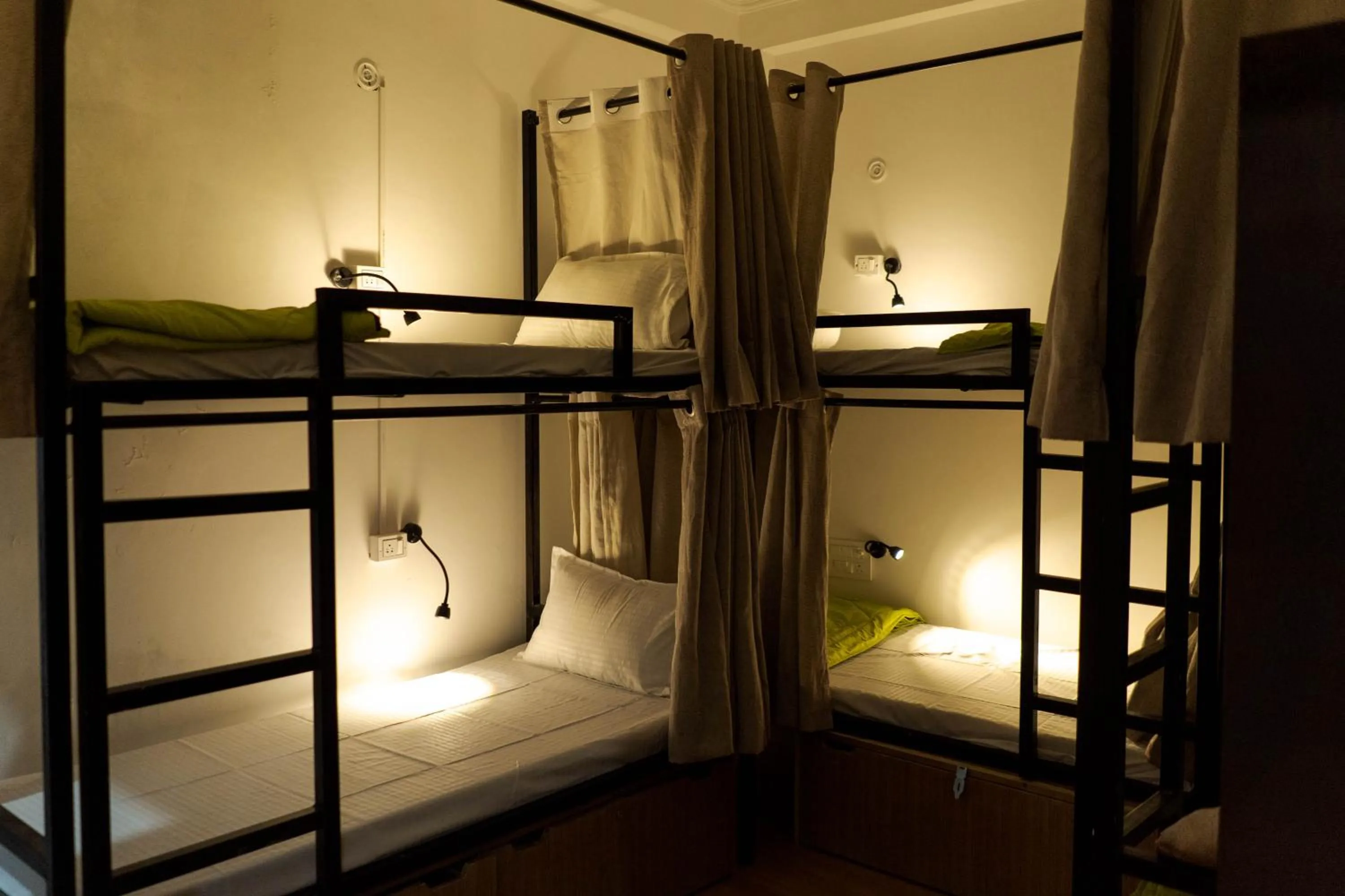 bunk bed, Bed in Spontrail Hostel