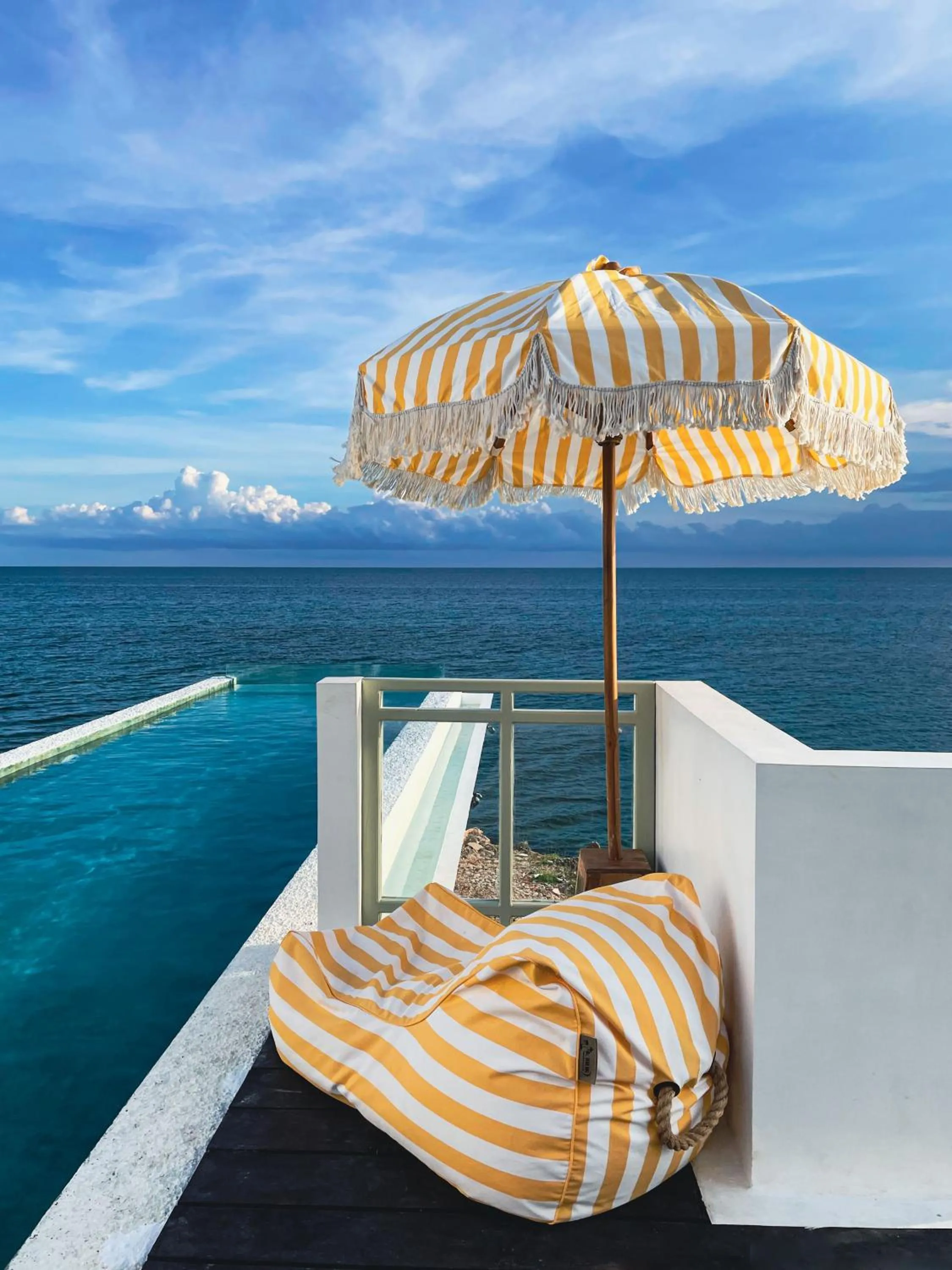 Day in Renjana Beach House