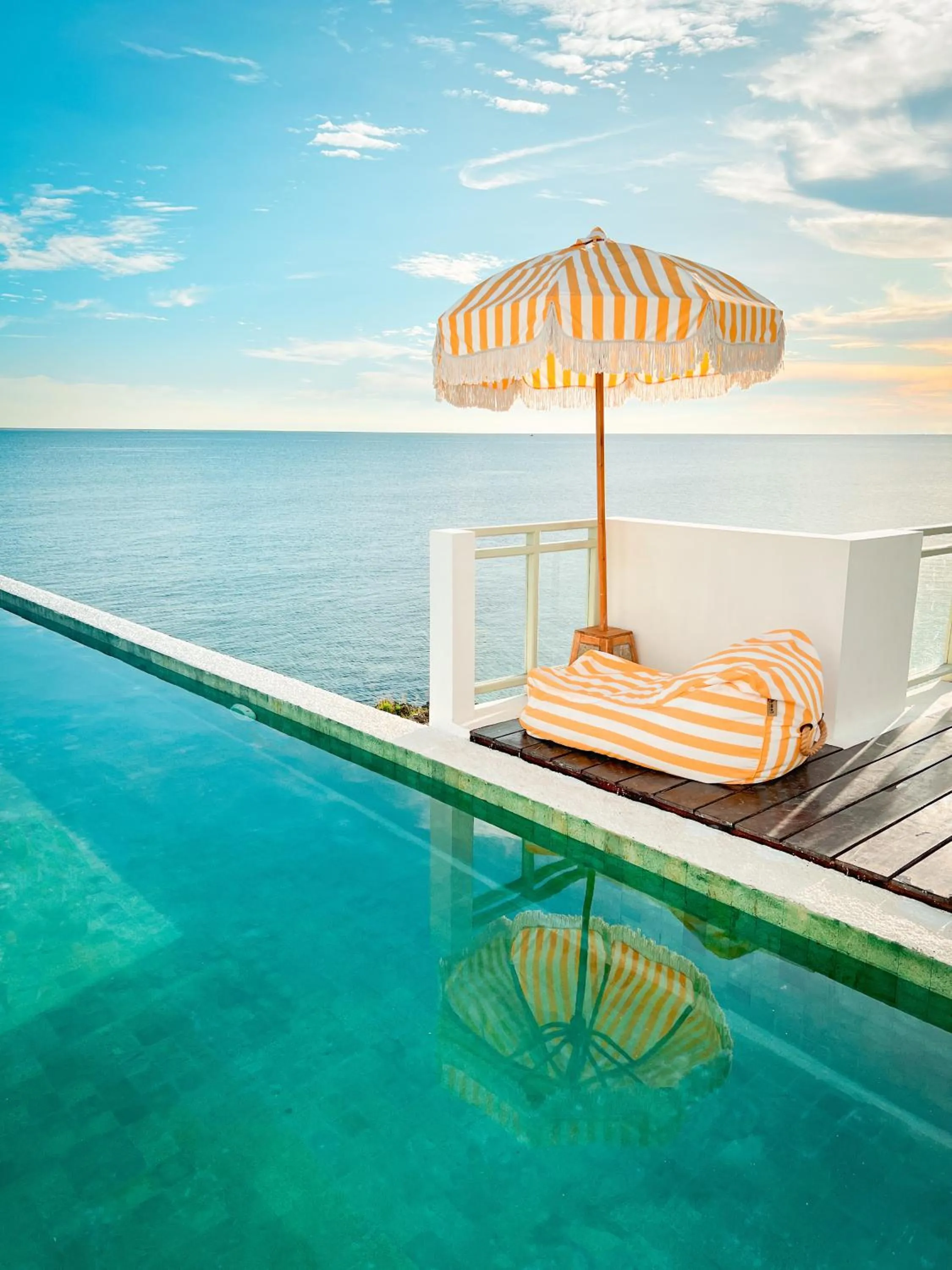 Day in Renjana Beach House